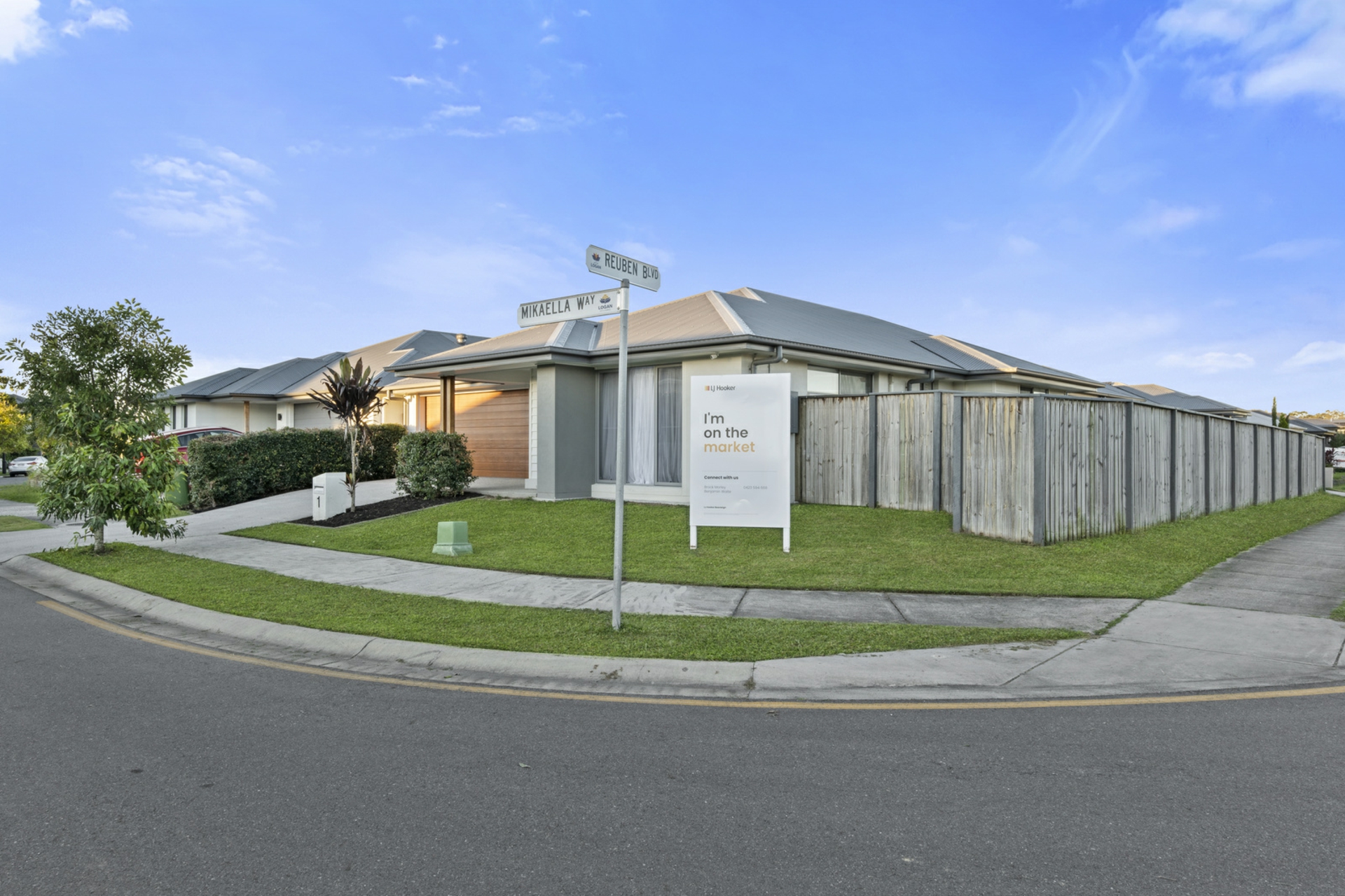 1 Mikaella Way, LOGAN RESERVE