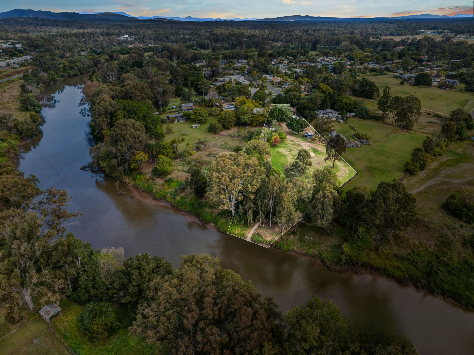 58 Katrina Crescent, WATERFORD WEST