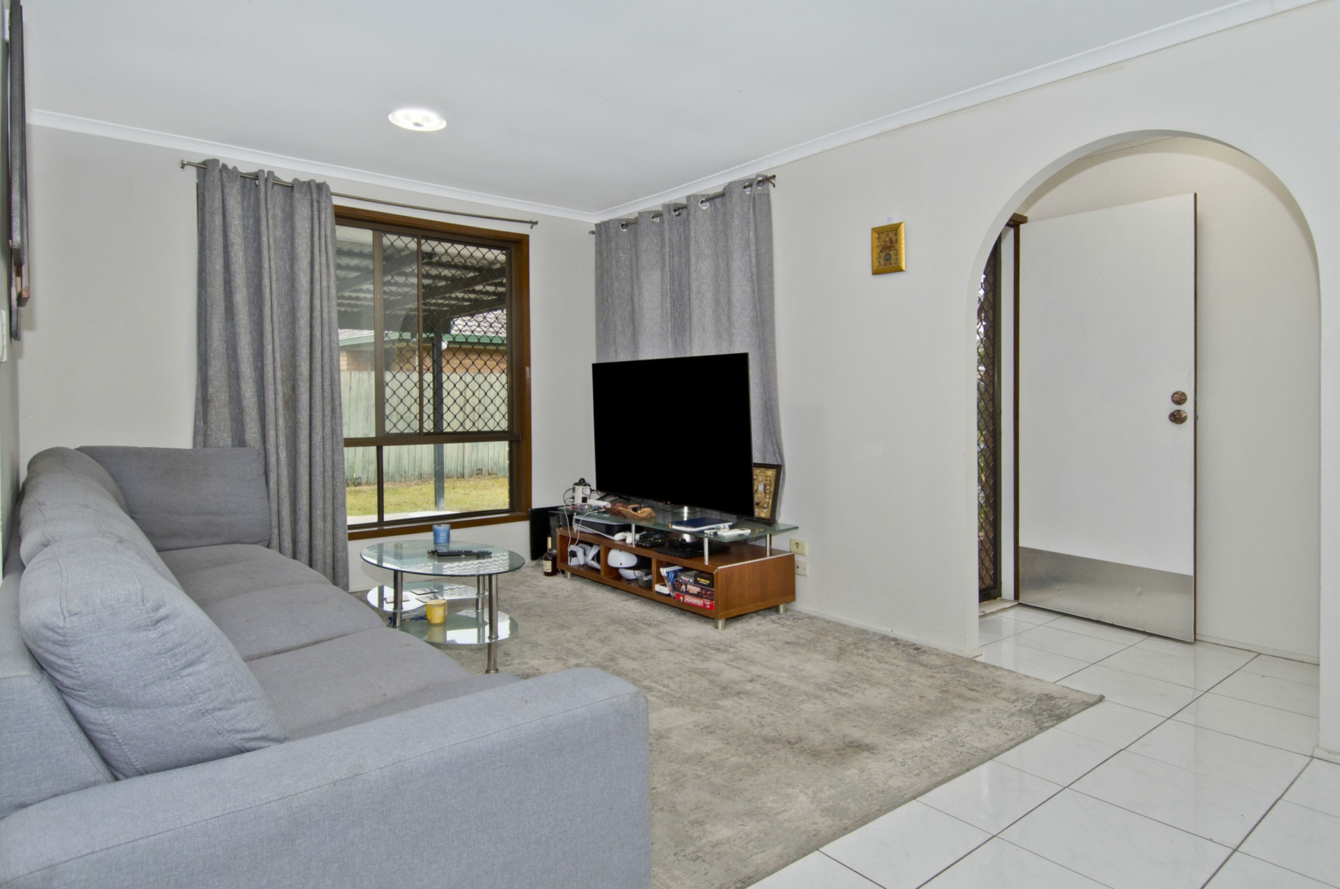 27 Fyshwick Street, Loganholme