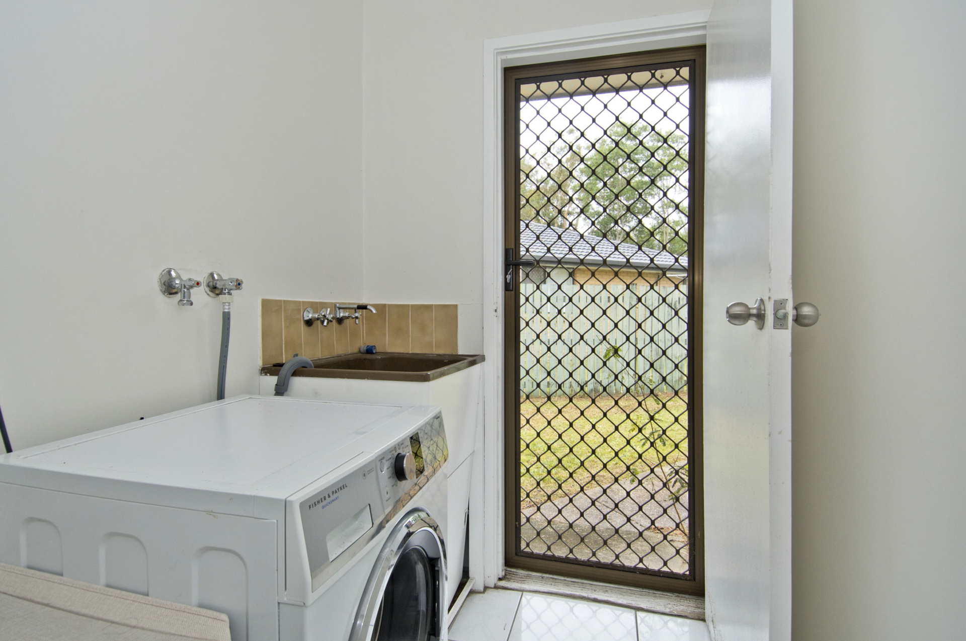 27 Fyshwick Street, Loganholme