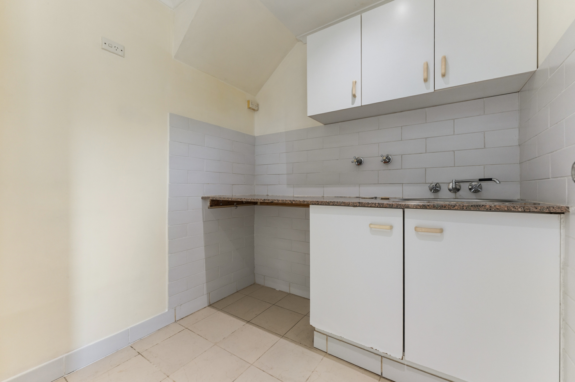 7/90 Milne Street — photo 7 of 17