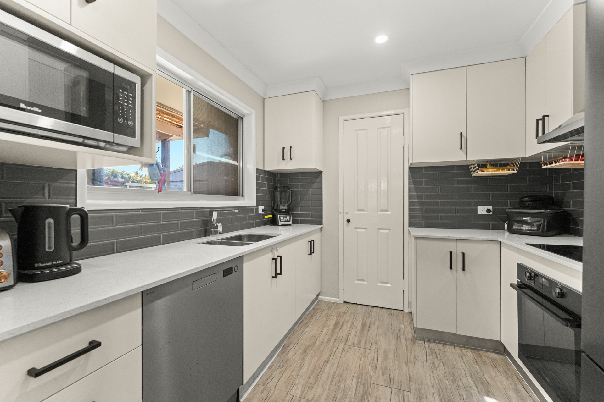 18 Carlyon Street — photo 15 of 23