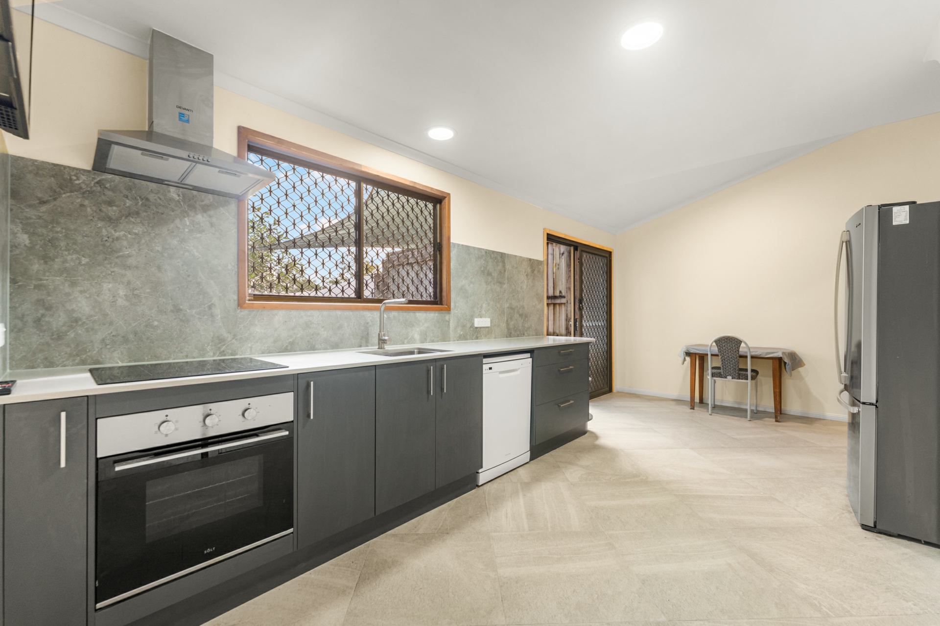4/7 Albert Street — photo from LJ Hooker Property Collective