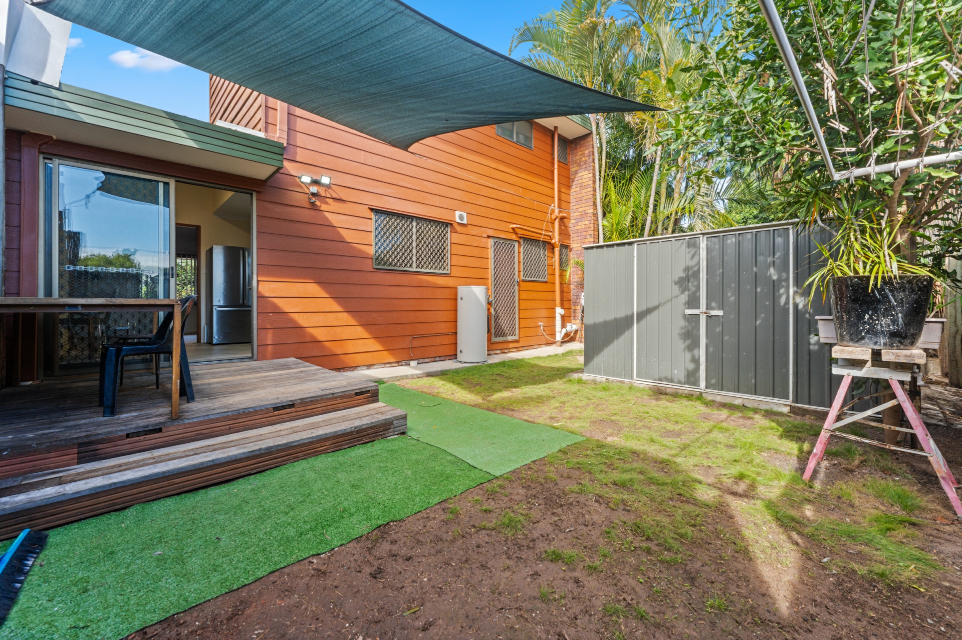 4/7 Albert Street — photo 2 of 23