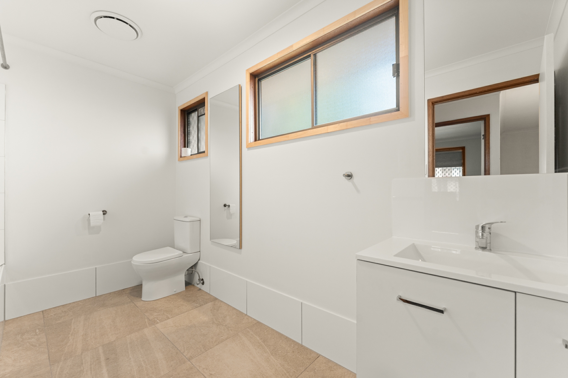 4/7 Albert Street — photo 16 of 23