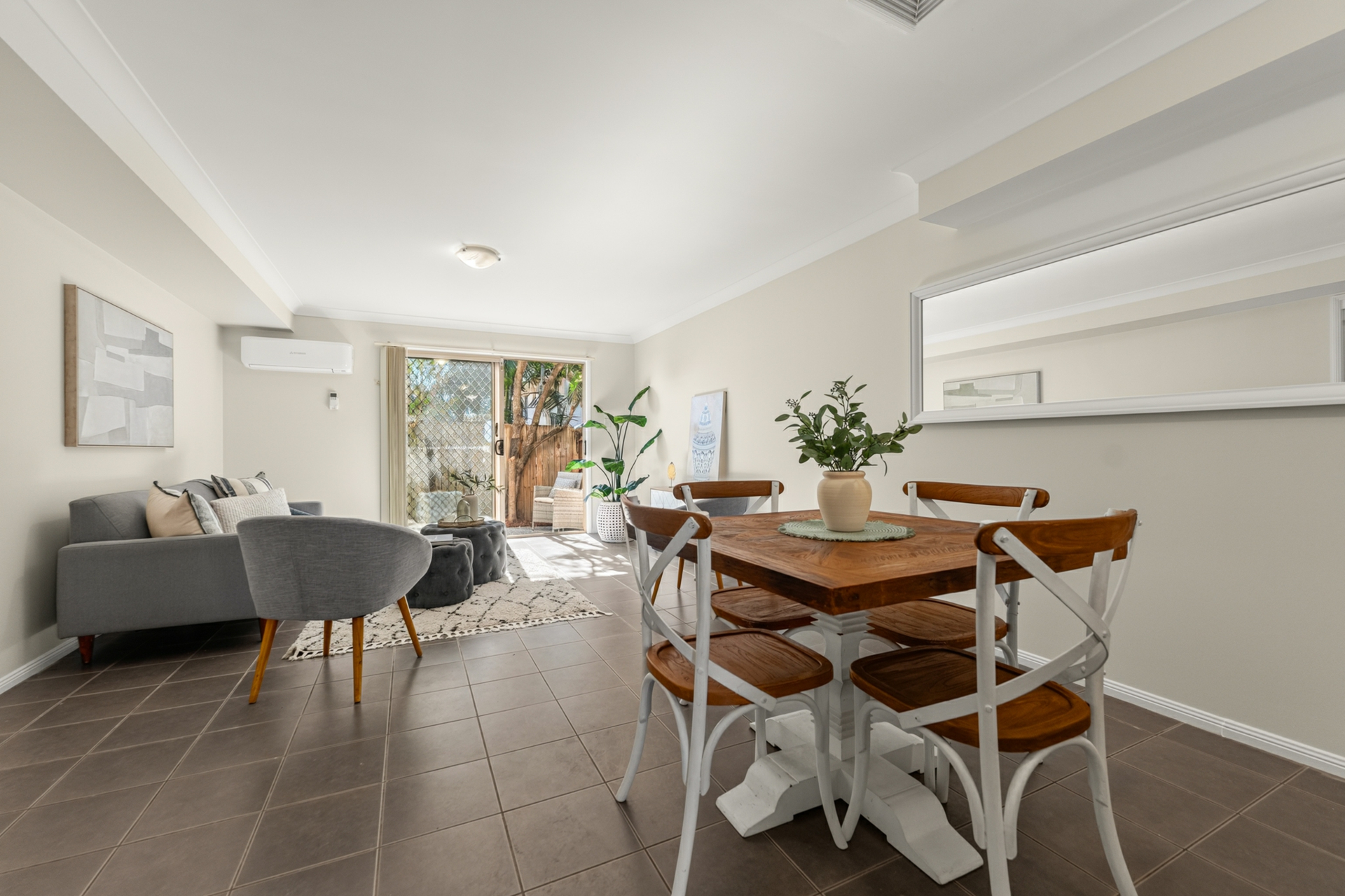28/154 River Hills Road — photo 3 of 27