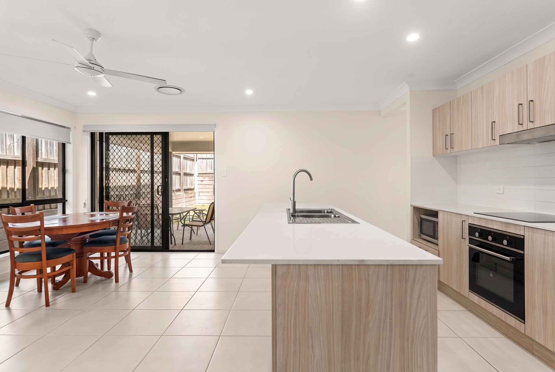 255 Tallagandra Road — photo 5 of 17