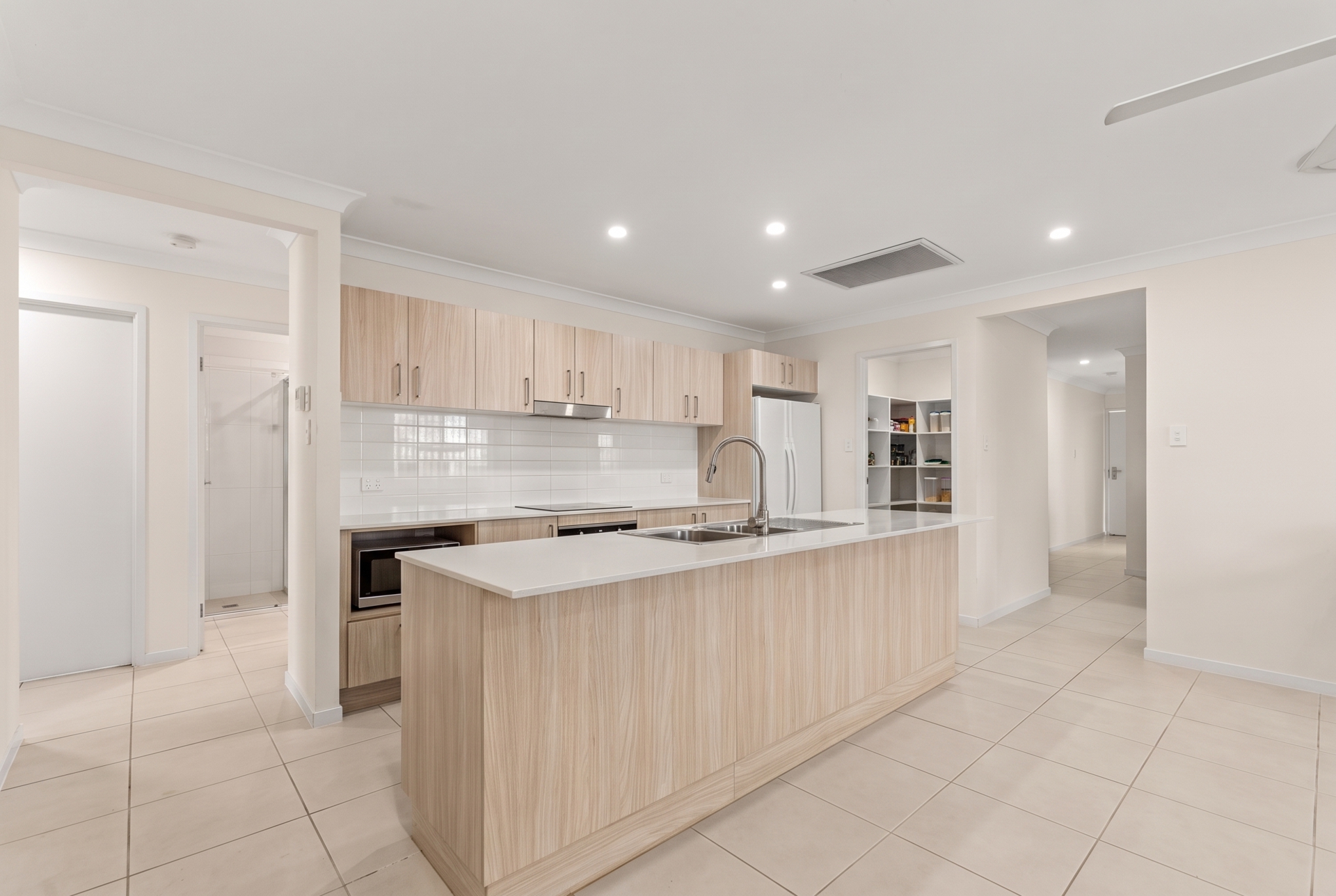 255 Tallagandra Road — photo 6 of 17
