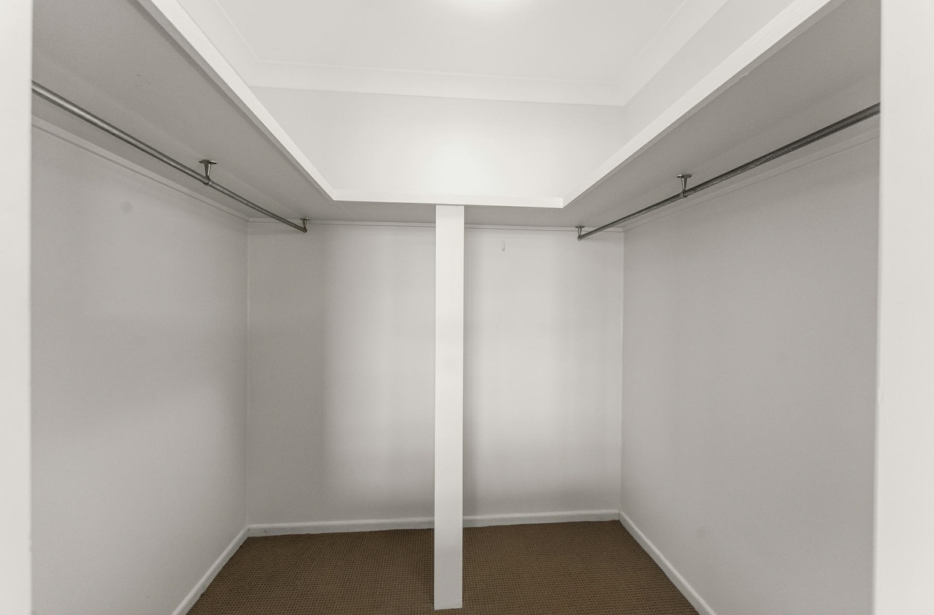 3 Manhattan Drive — photo 14 of 26