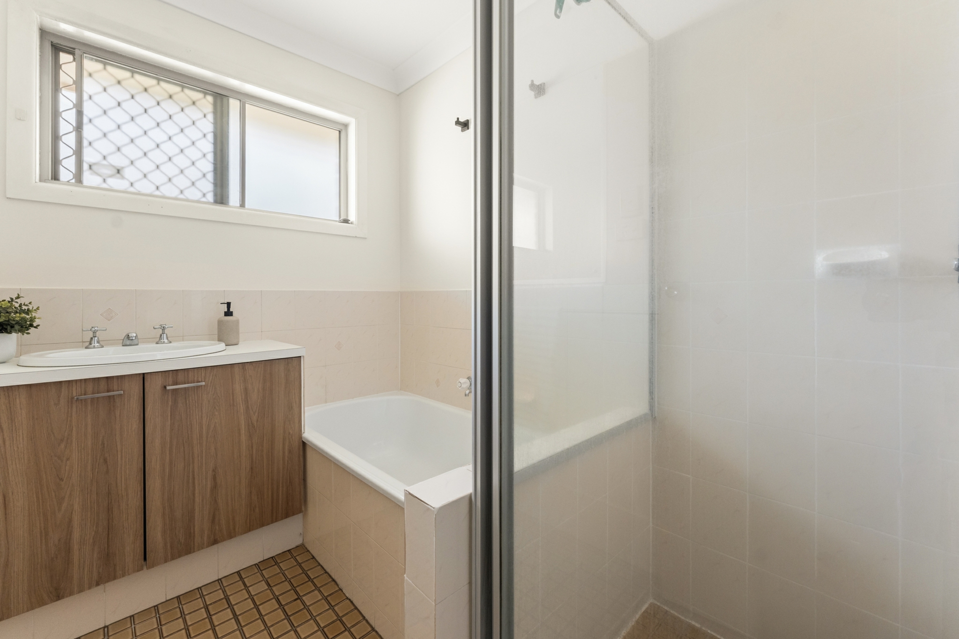 3 Manhattan Drive — photo 16 of 26