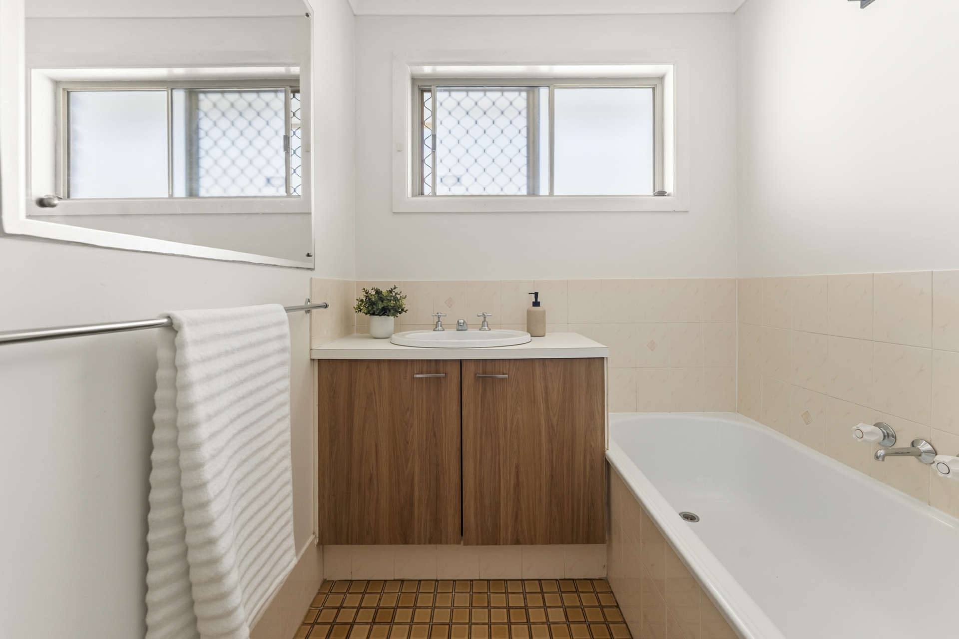3 Manhattan Drive — photo 17 of 26