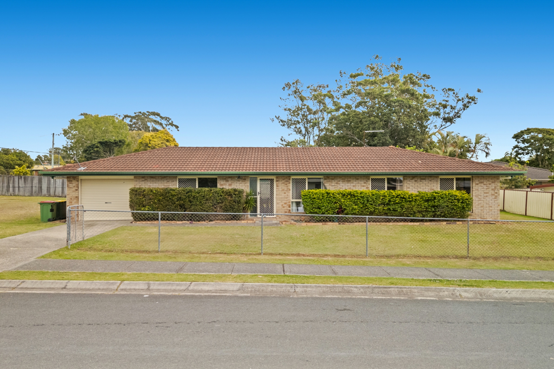 207 Logan Street — photo 25 of 27