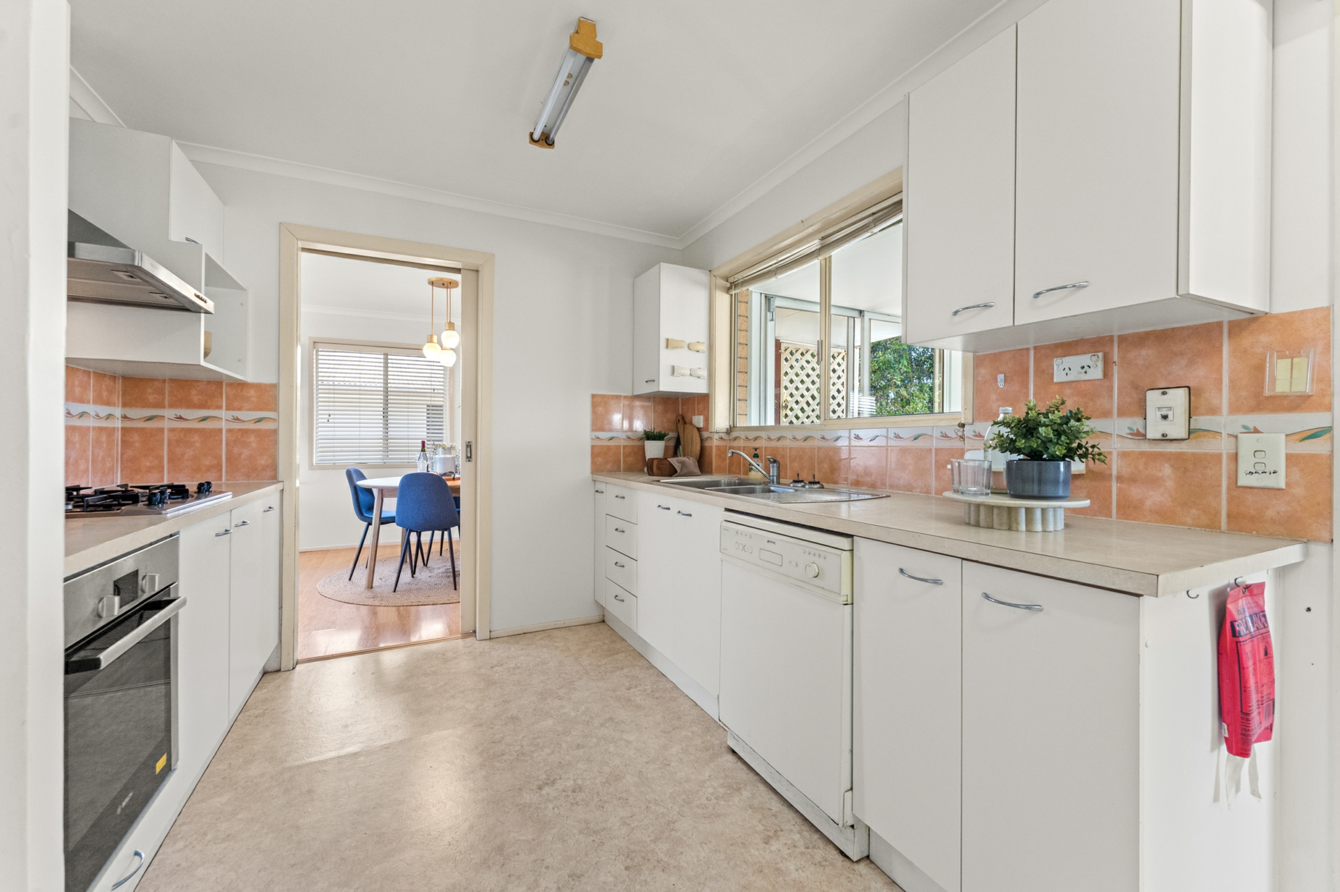 22 Dongarven Drive (4 Ennis Court) — photo 10 of 29