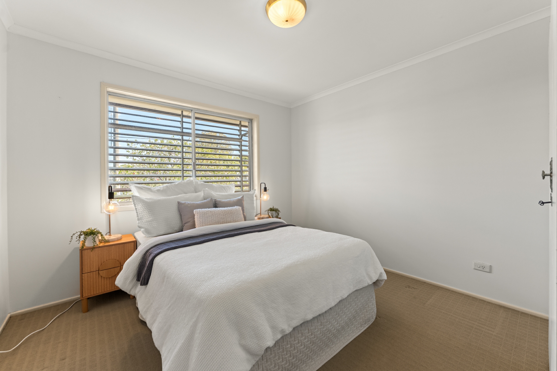 22 Dongarven Drive (4 Ennis Court) — photo 16 of 29