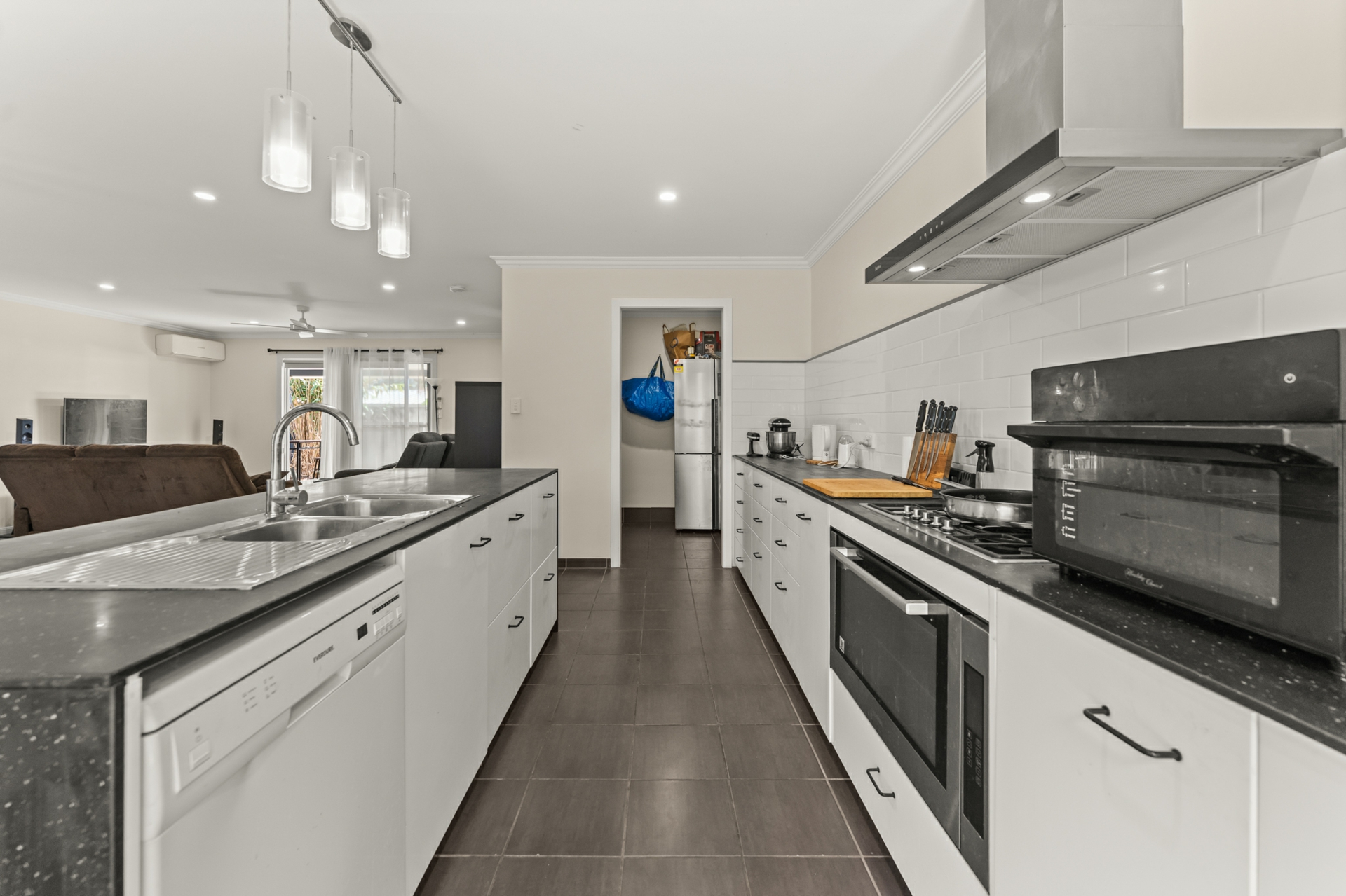 16 Vautin Way — photo 5 of 22