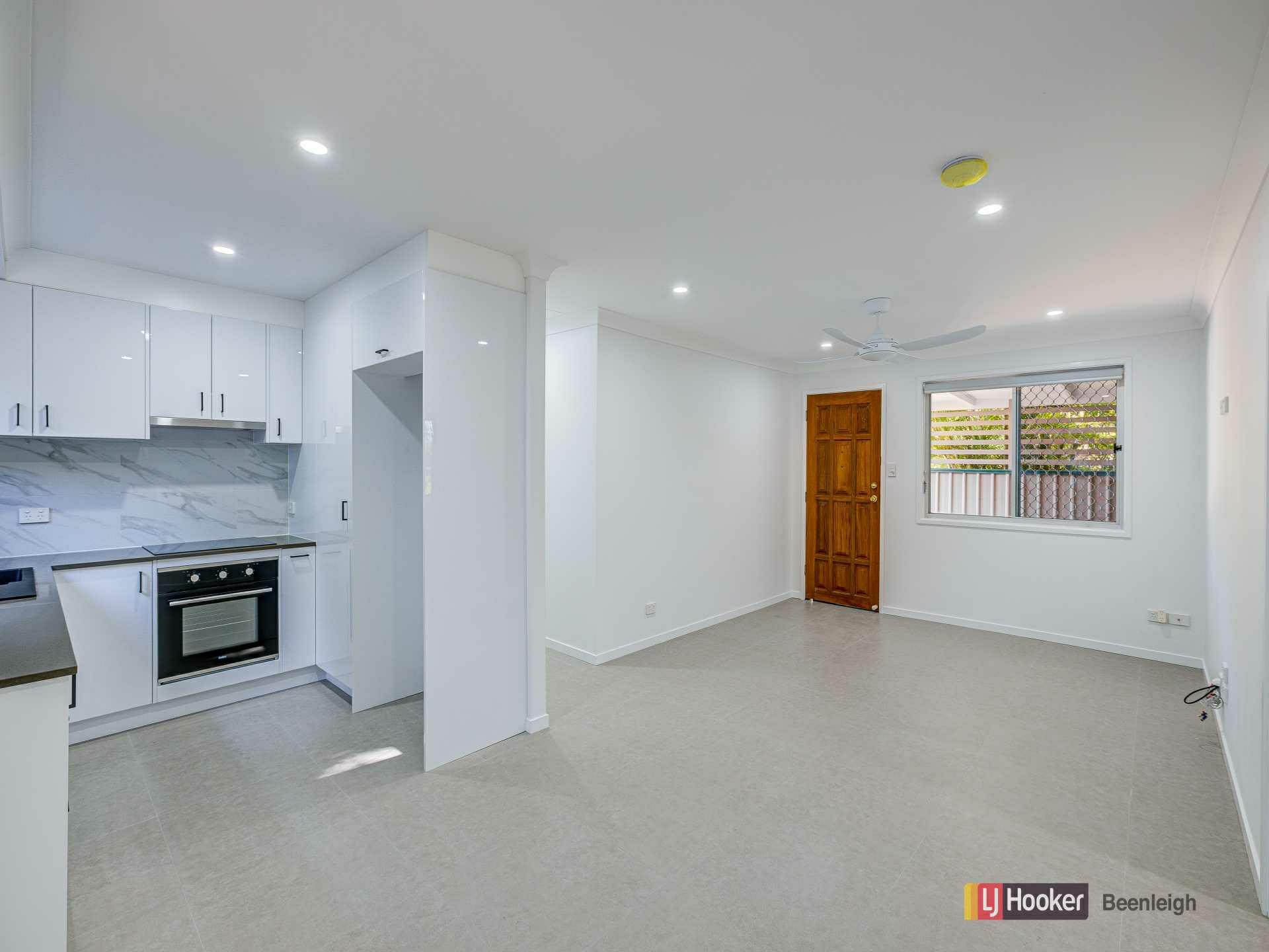 39 Tallagandra Court — photo 3 of 13