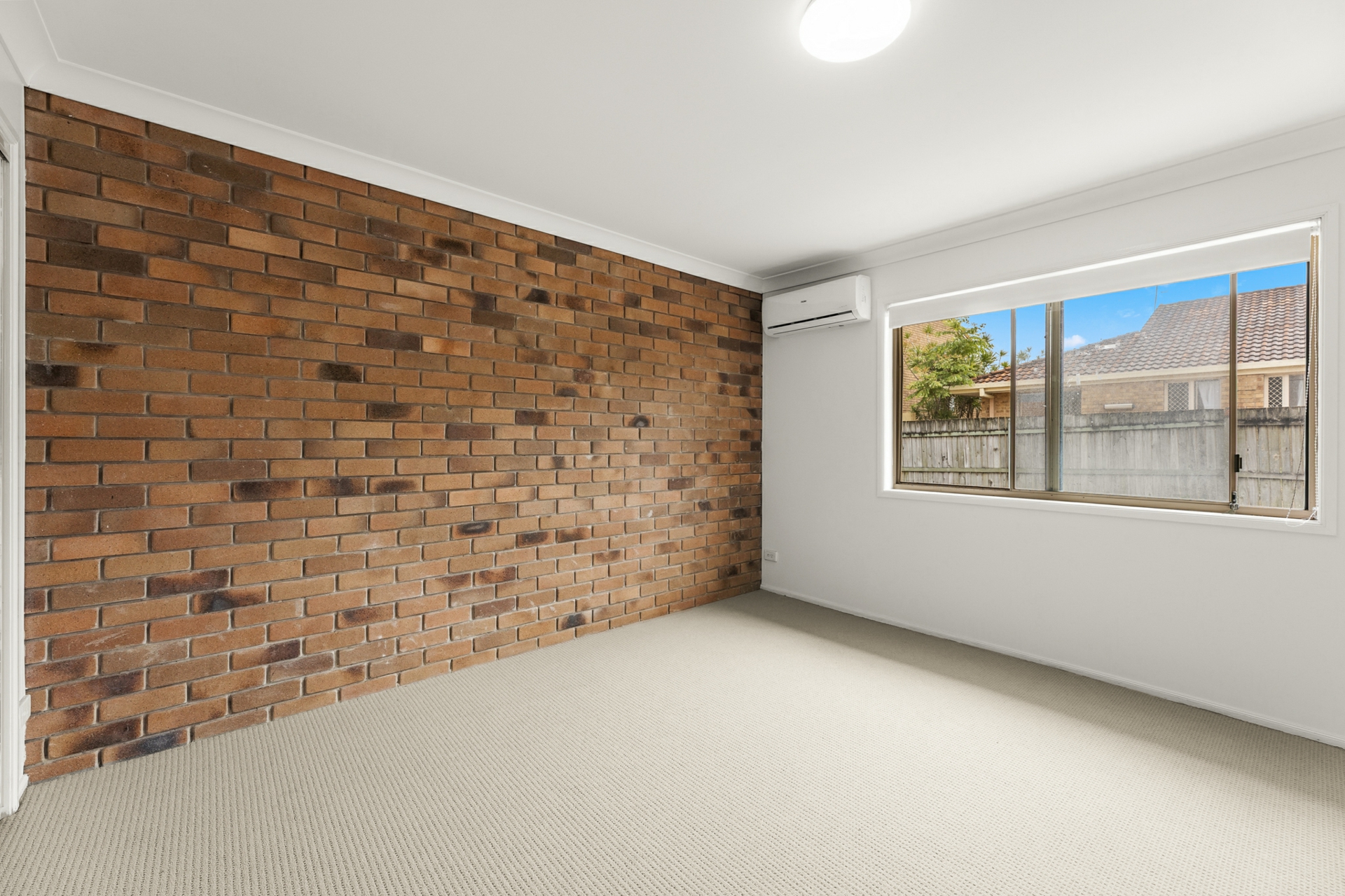 9/20 Pine Avenue — photo 5 of 15