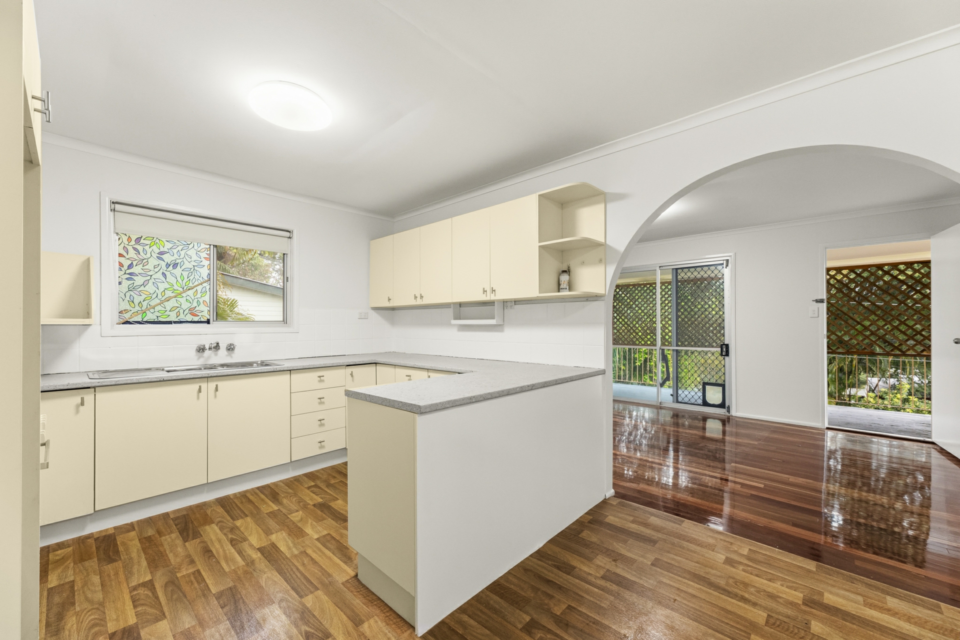 74 Tweedvale Street — photo 4 of 18