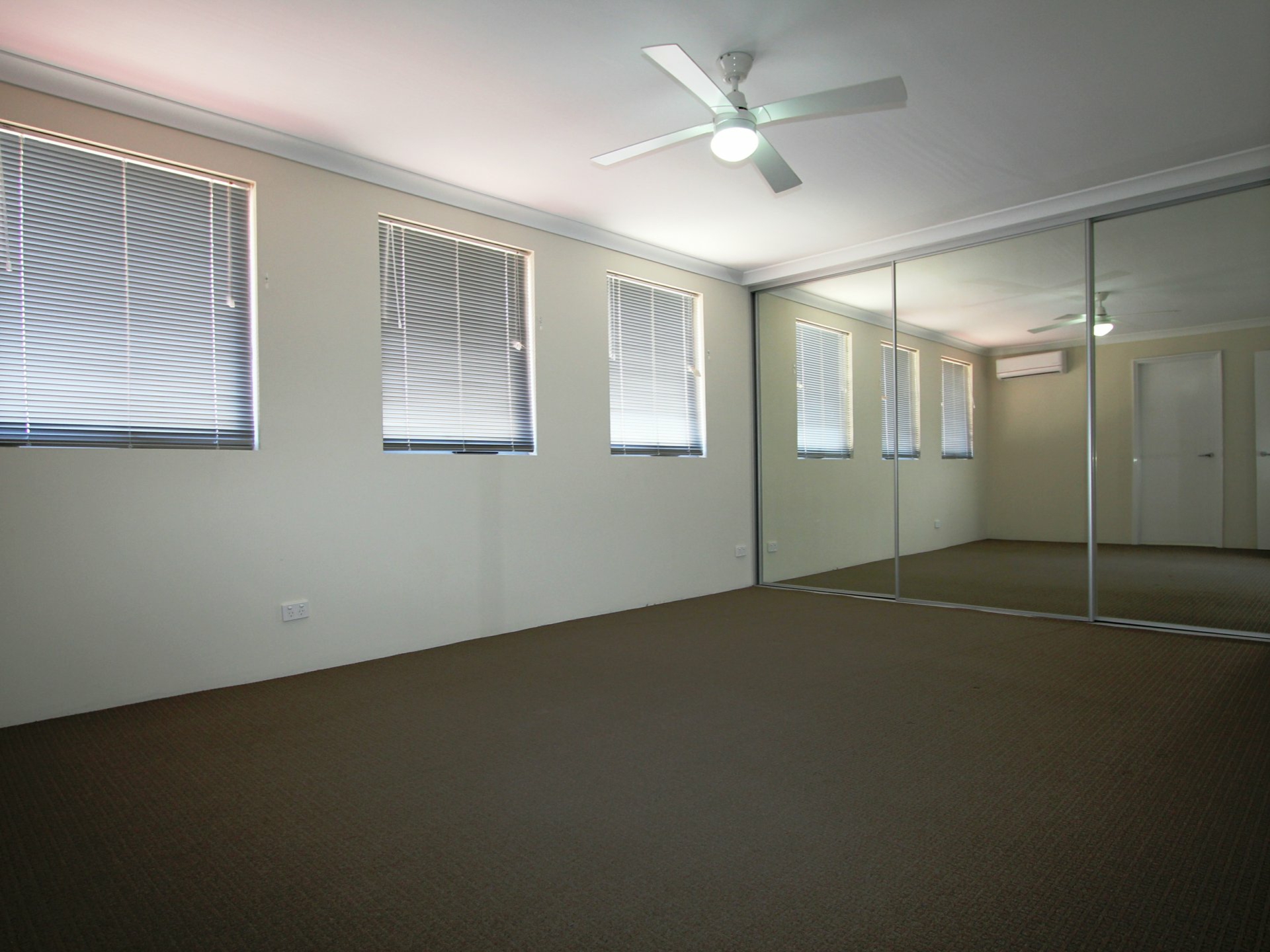 20 Peel Row, KWINANA TOWN CENTRE