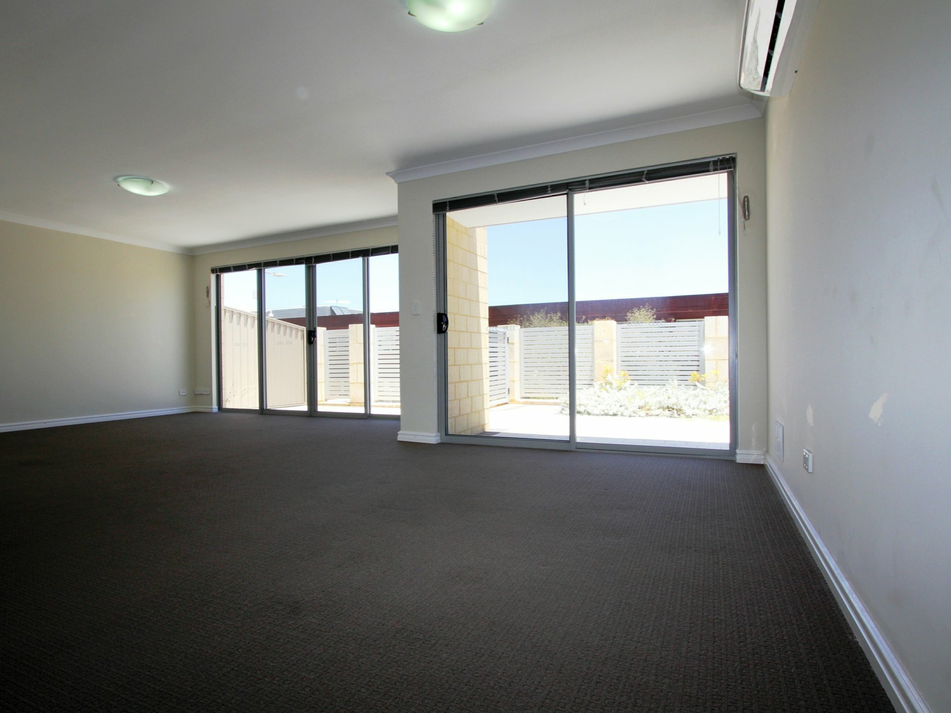 20 Peel Row, KWINANA TOWN CENTRE