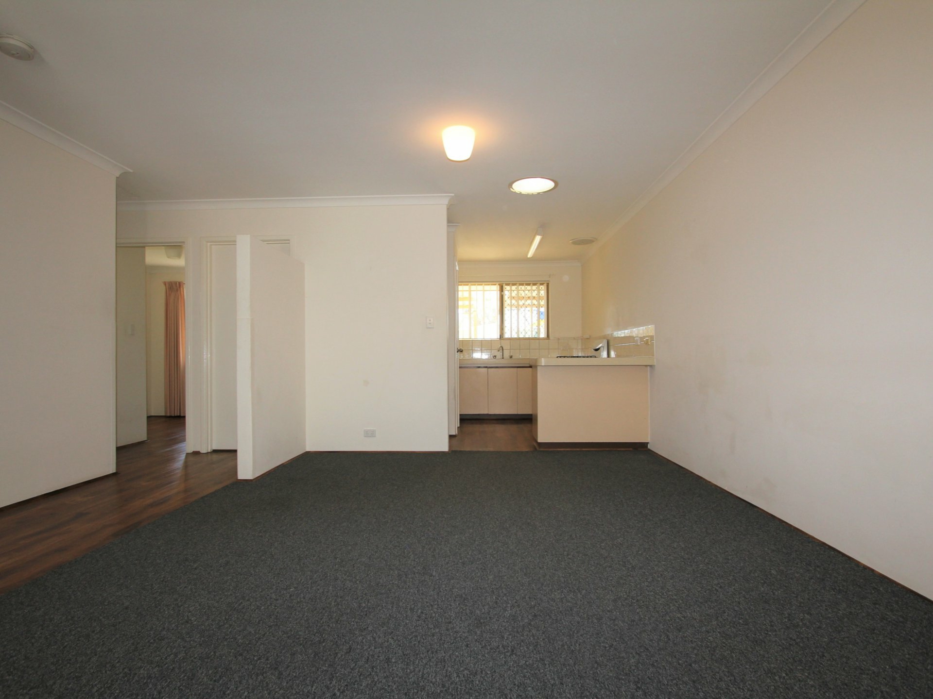 8/9 Louise Street, ROCKINGHAM