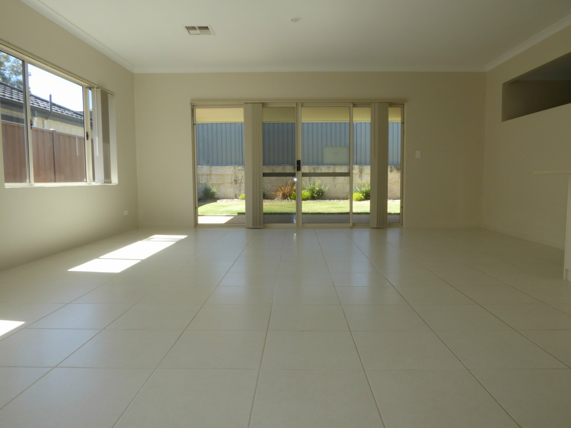 27 Kirkby Circuit, WELLARD