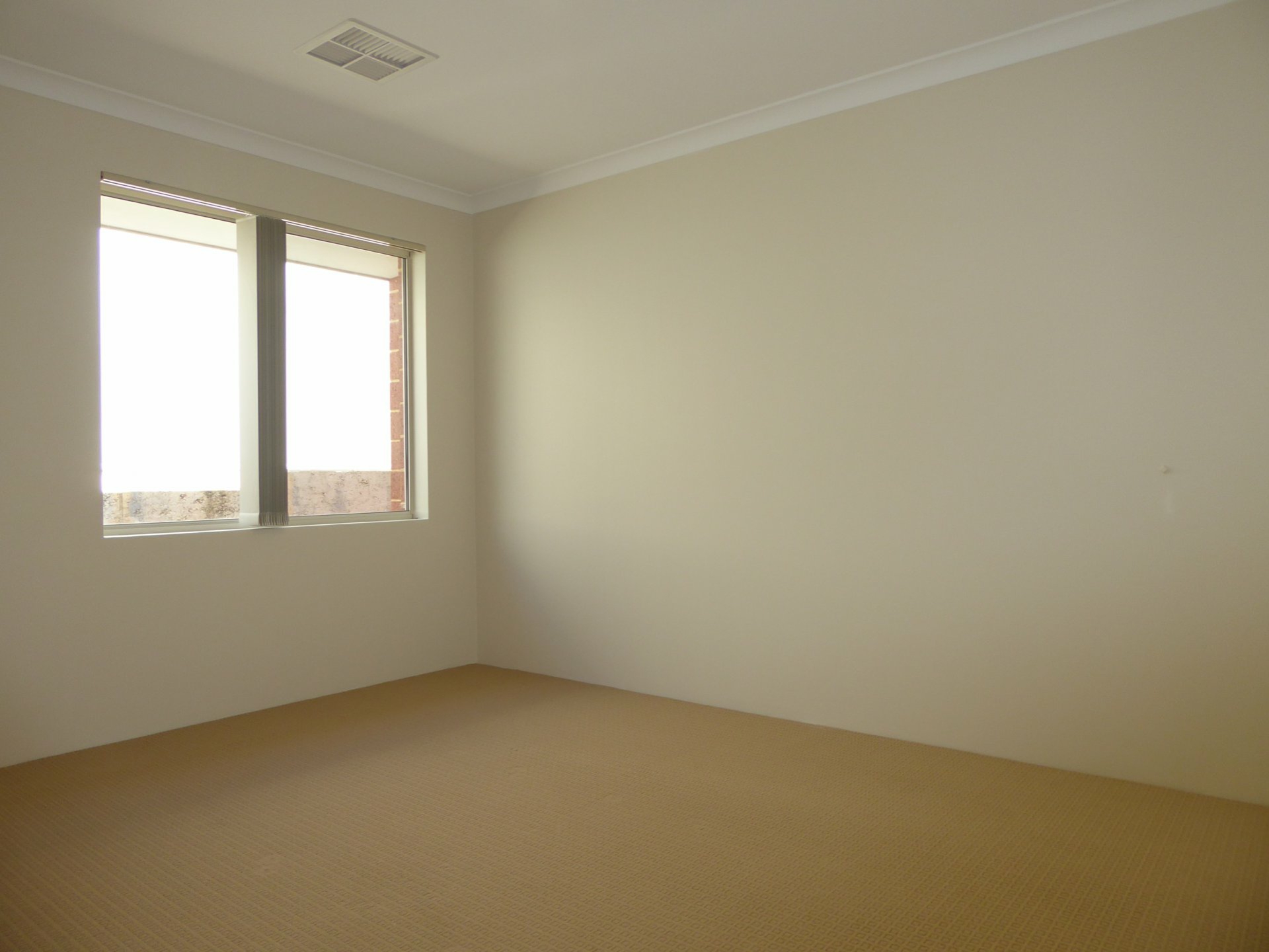 27 Kirkby Circuit, WELLARD