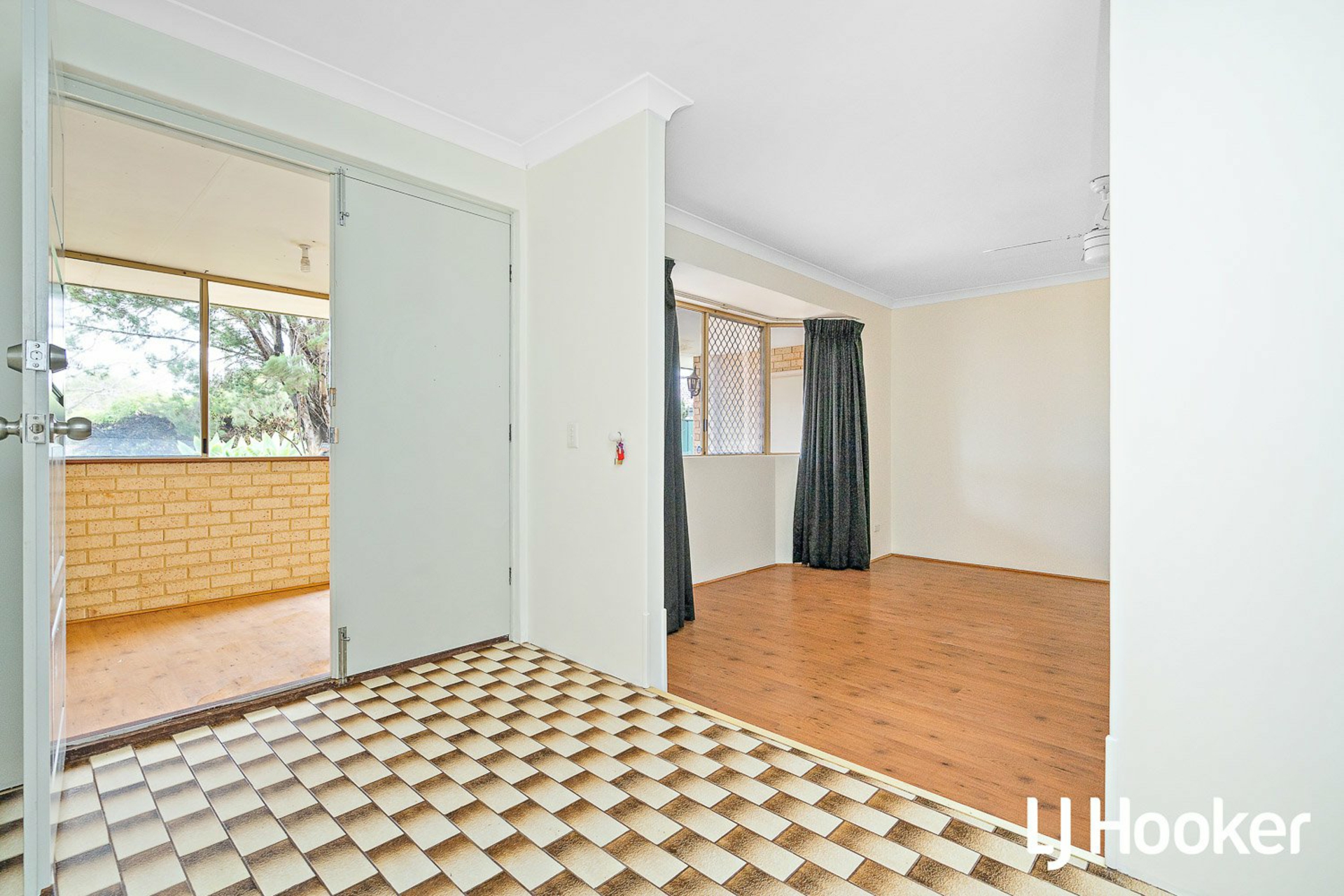 9 Povey Place — photo 4 of 30