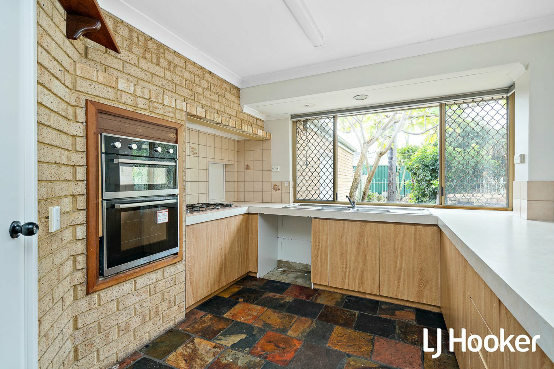 9 Povey Place — photo 16 of 30