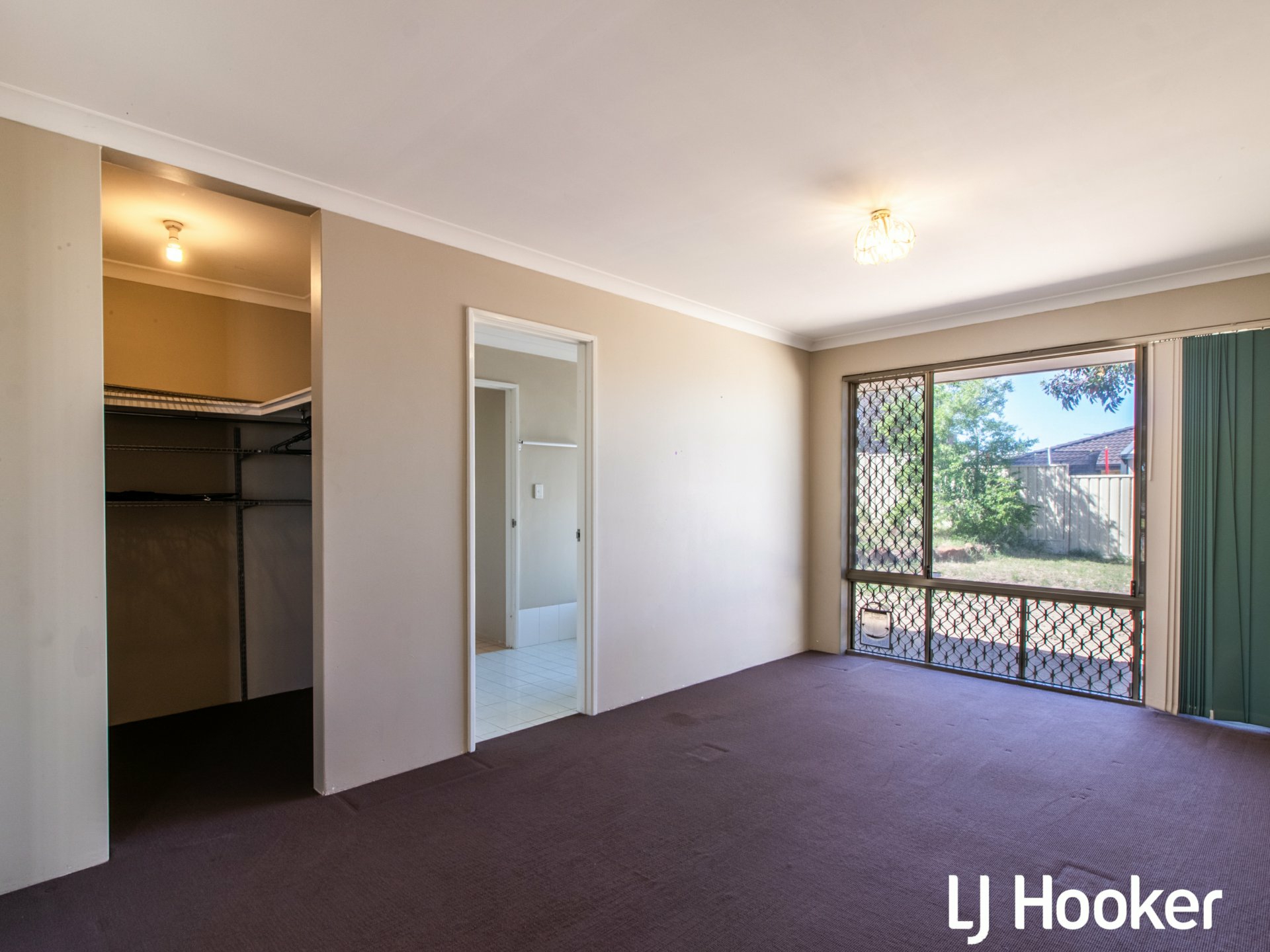8 Whyatt Green, LEDA