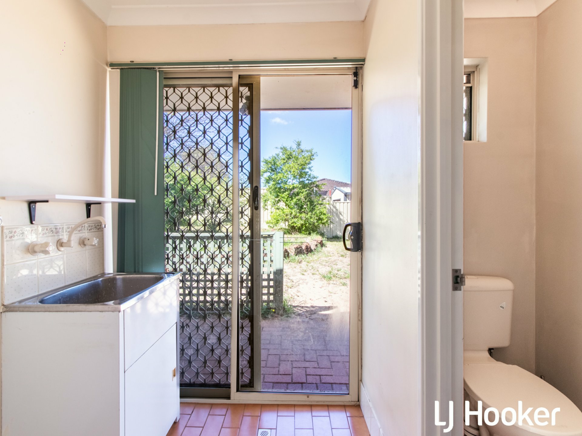8 Whyatt Green, LEDA