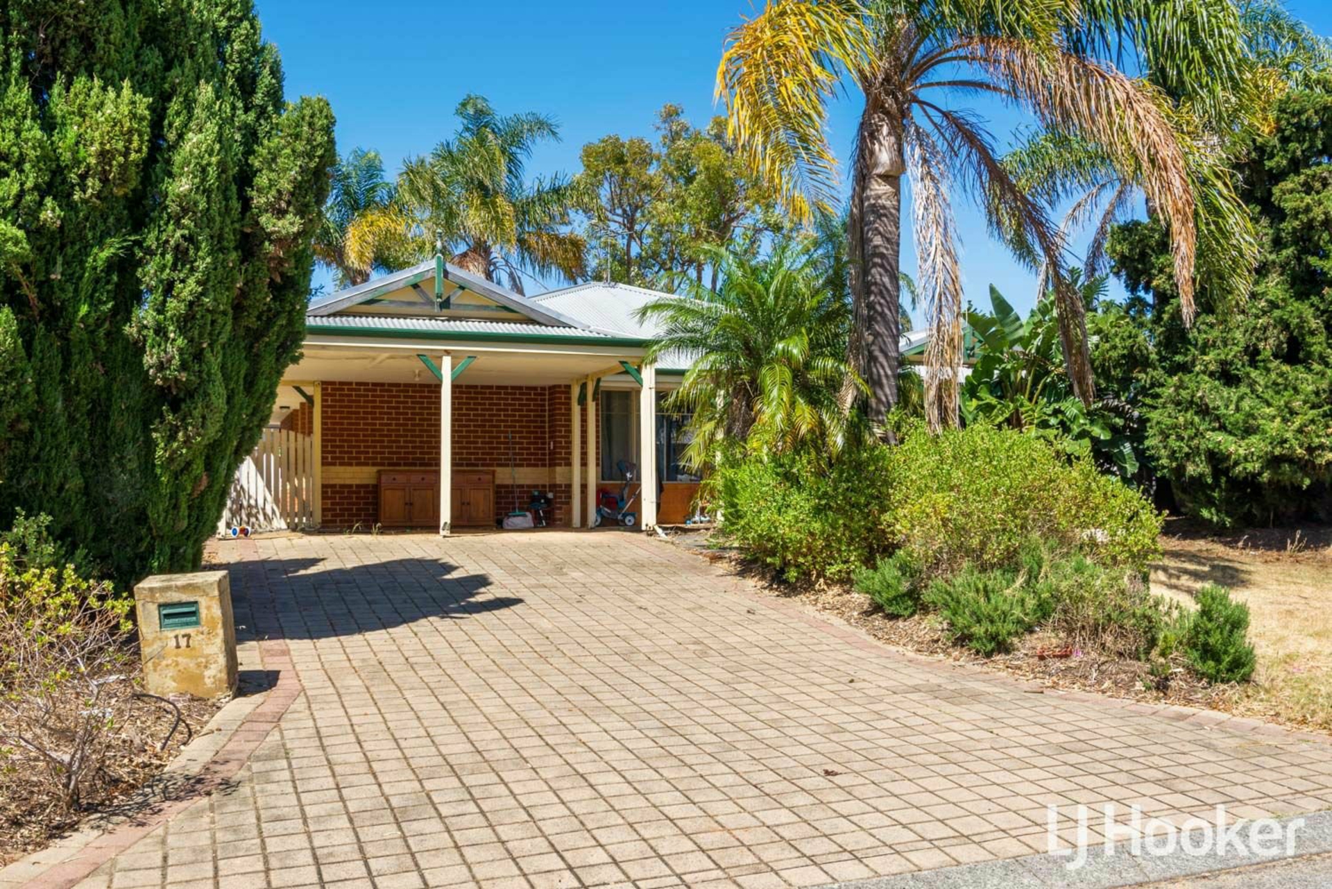 17 Prockter Gardens, LEDA