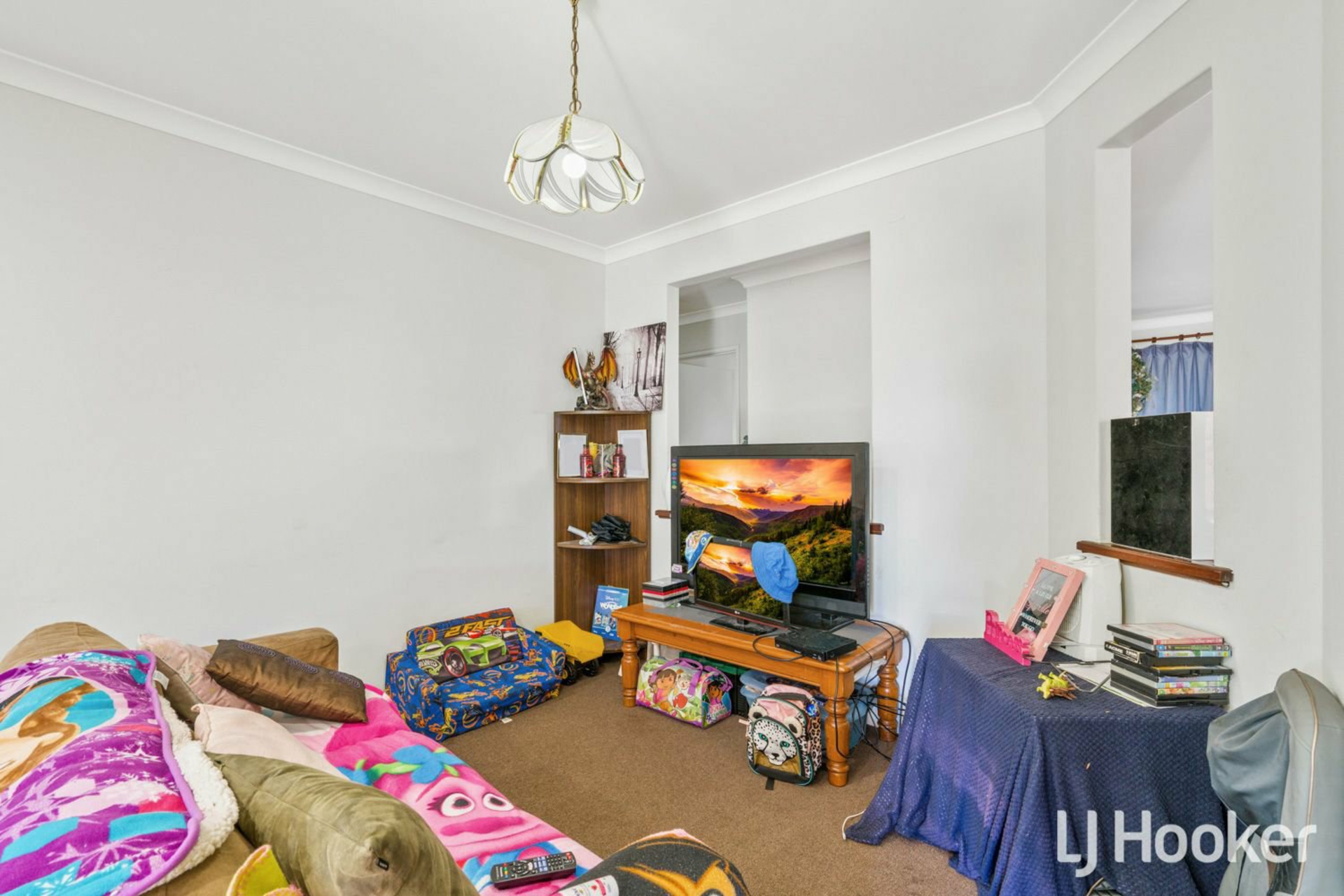 17 Prockter Gardens, LEDA