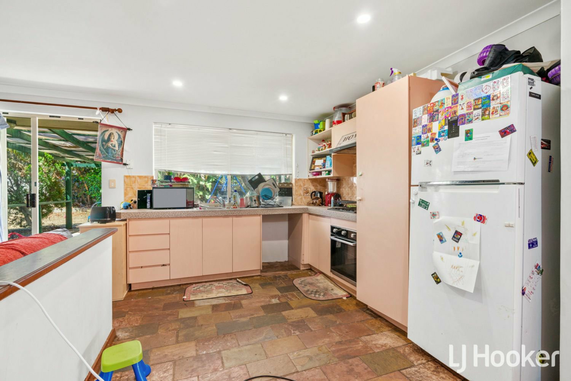 17 Prockter Gardens, LEDA