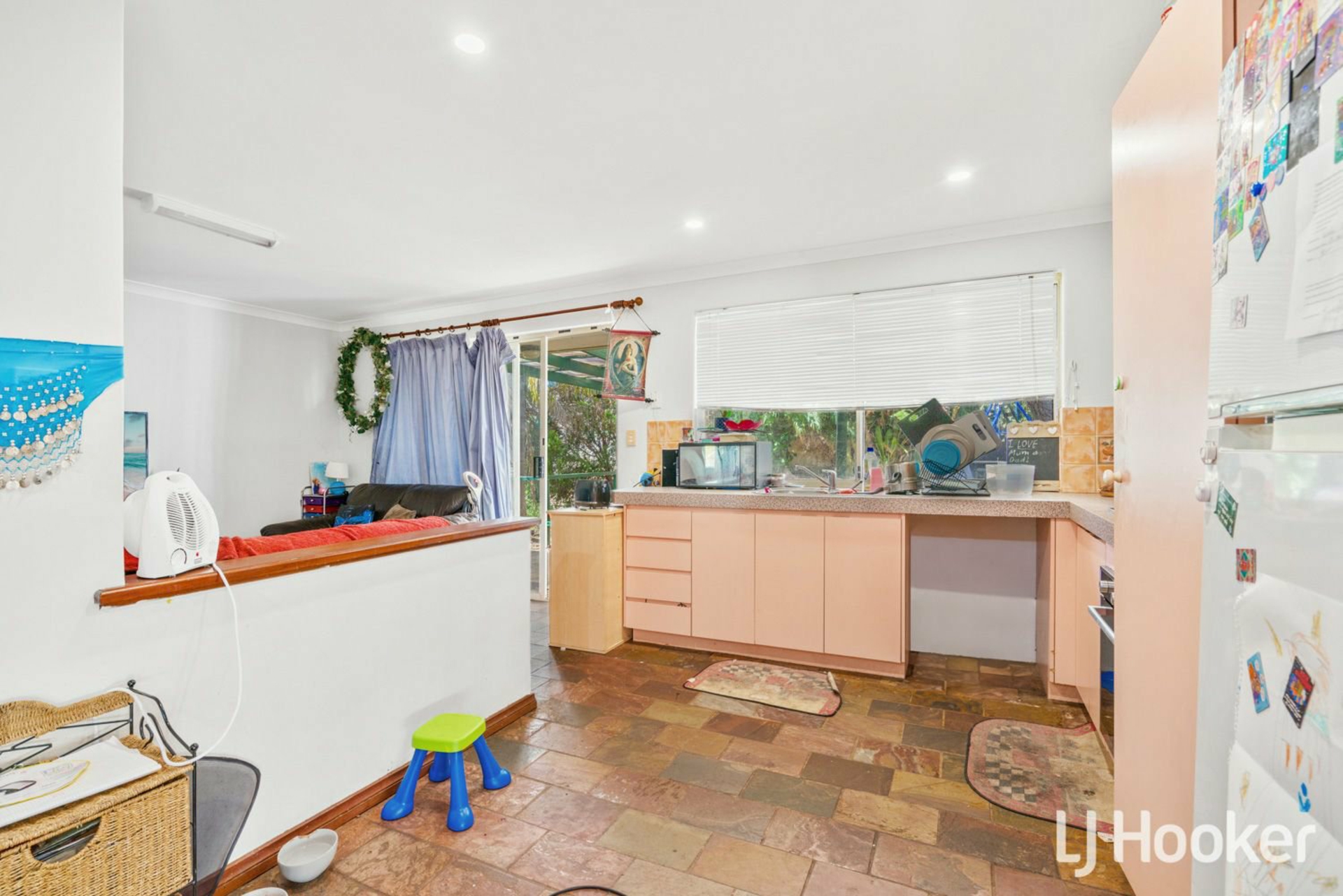 17 Prockter Gardens, LEDA