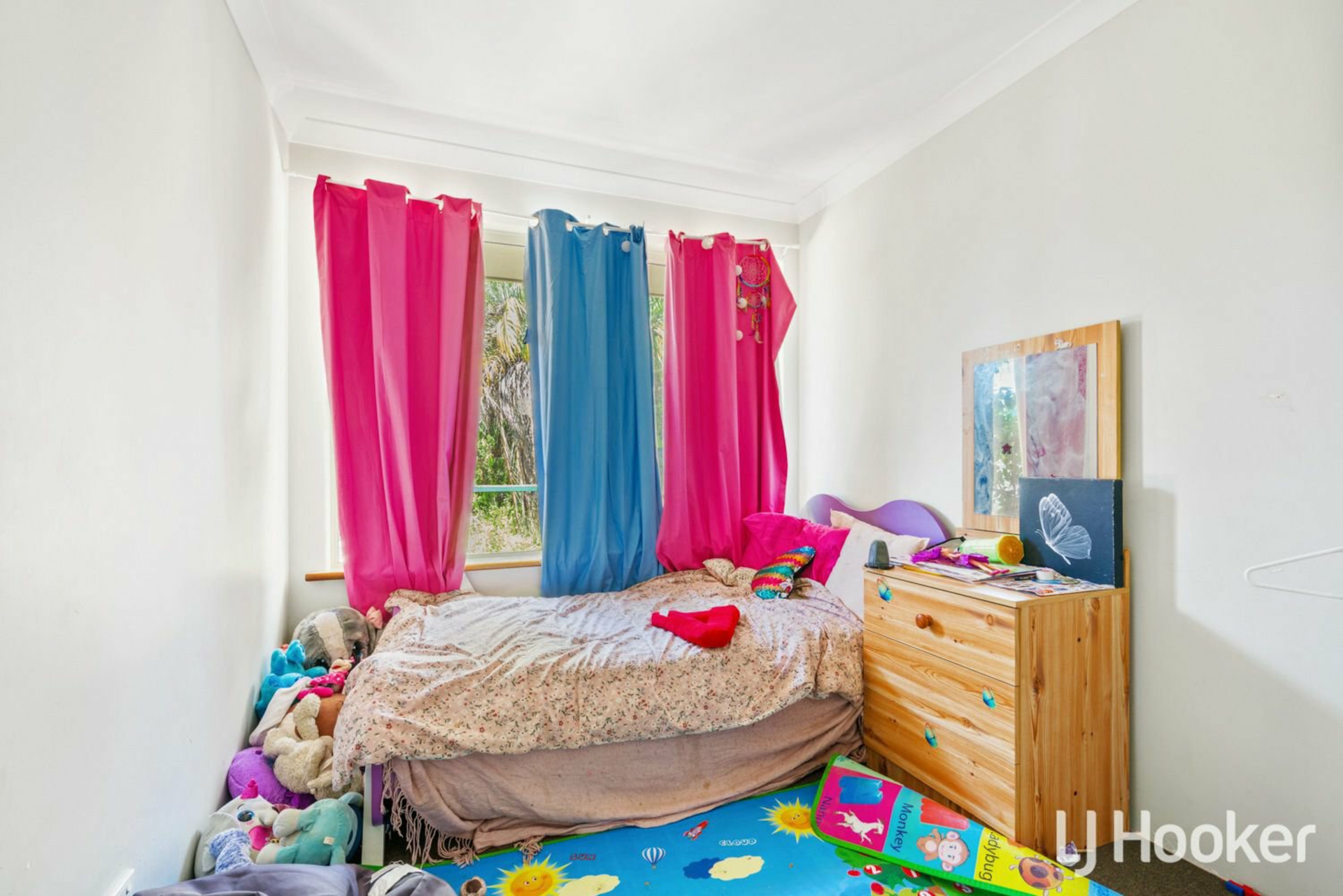 17 Prockter Gardens, LEDA