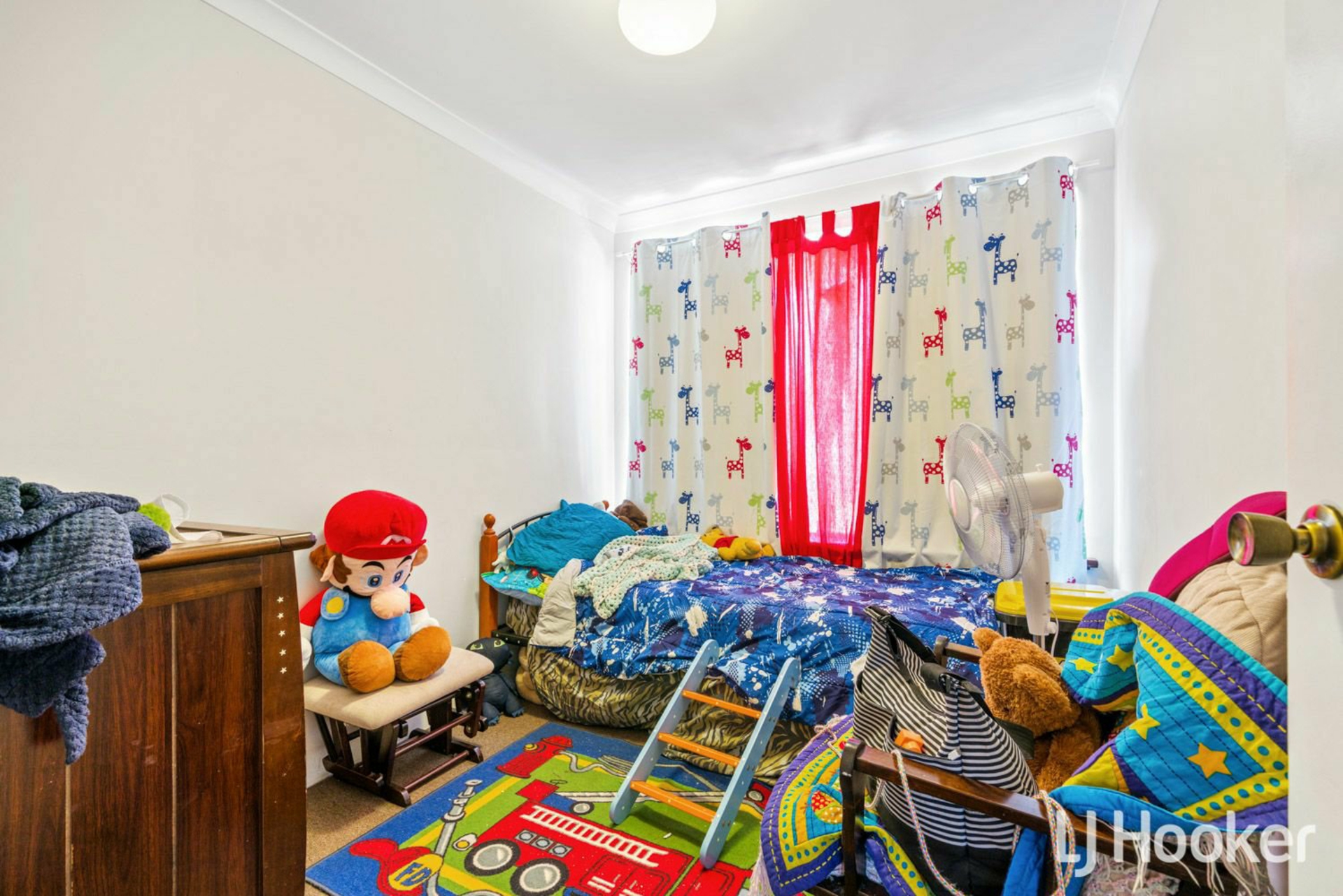 17 Prockter Gardens, LEDA
