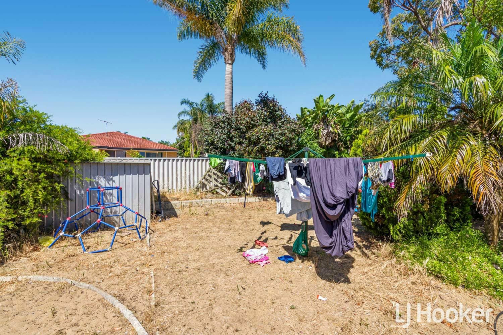 17 Prockter Gardens, LEDA