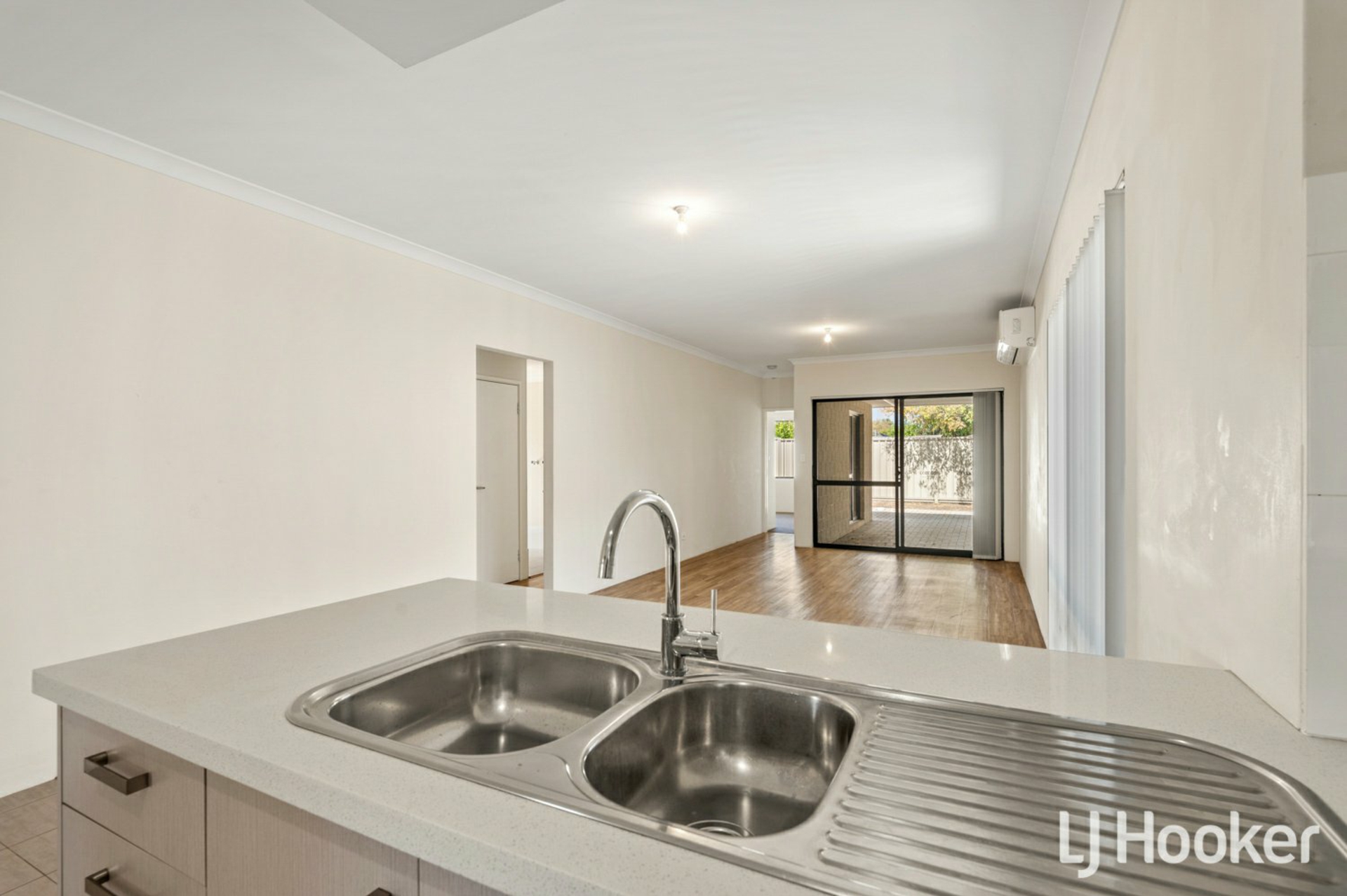 6B Amanda Drive, CAMILLO