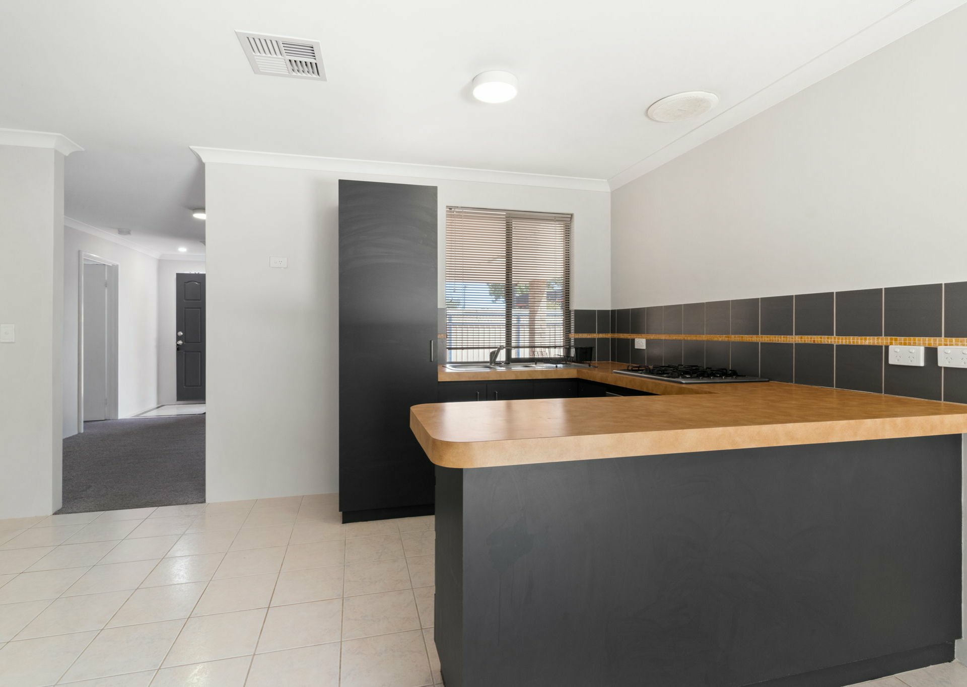 4/53 Moreton Crescent, WARNBRO