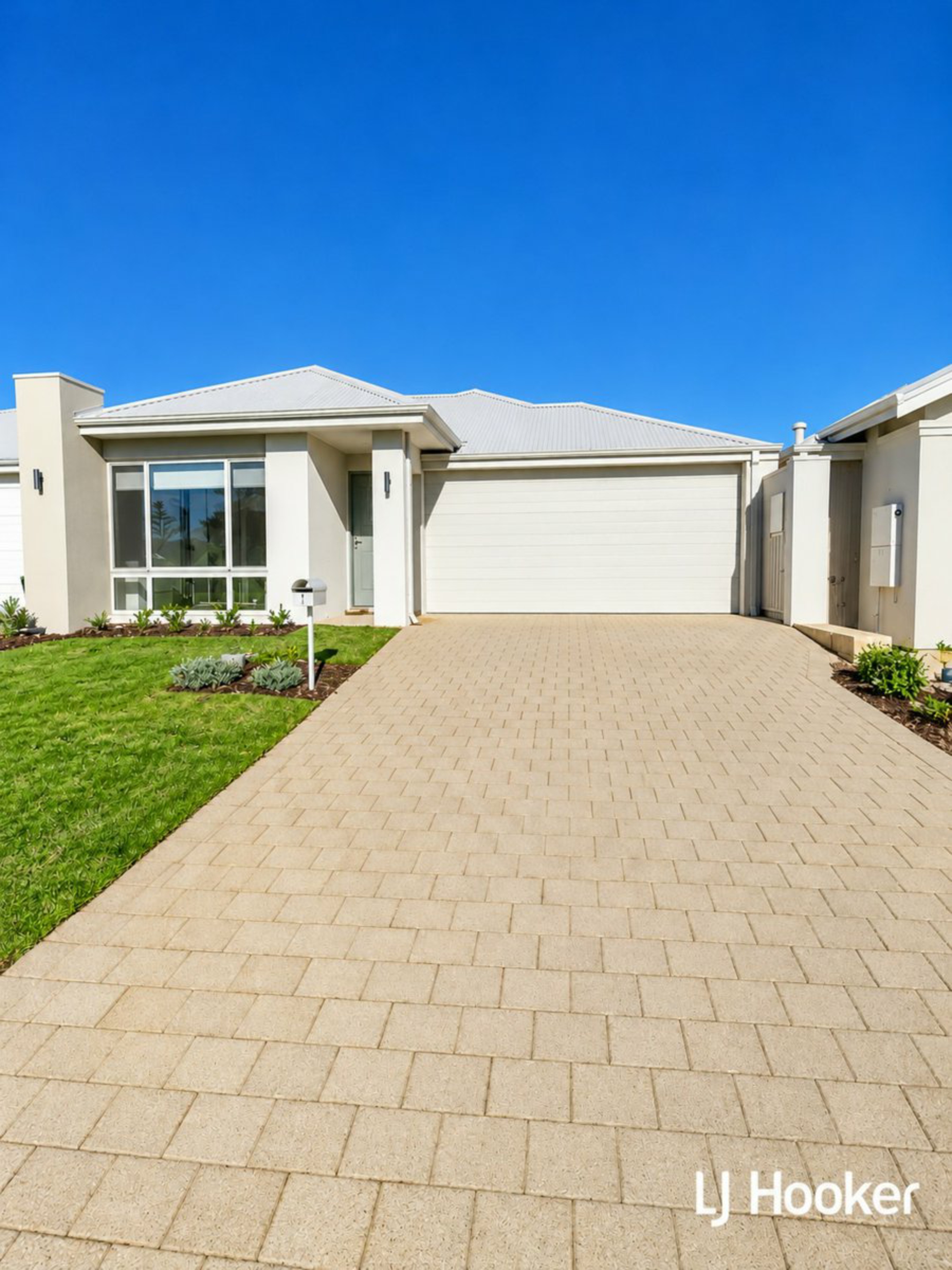 7 Topaz Way — photo from LJ Hooker Kwinana