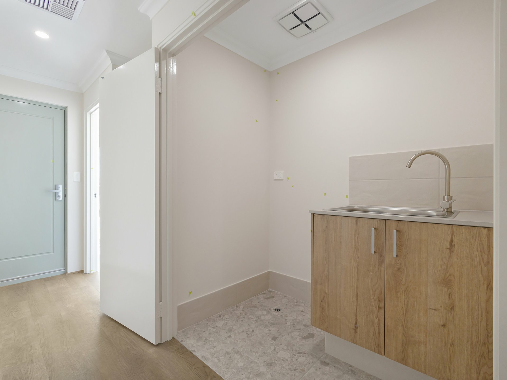 7 Topaz Way — photo 5 of 19