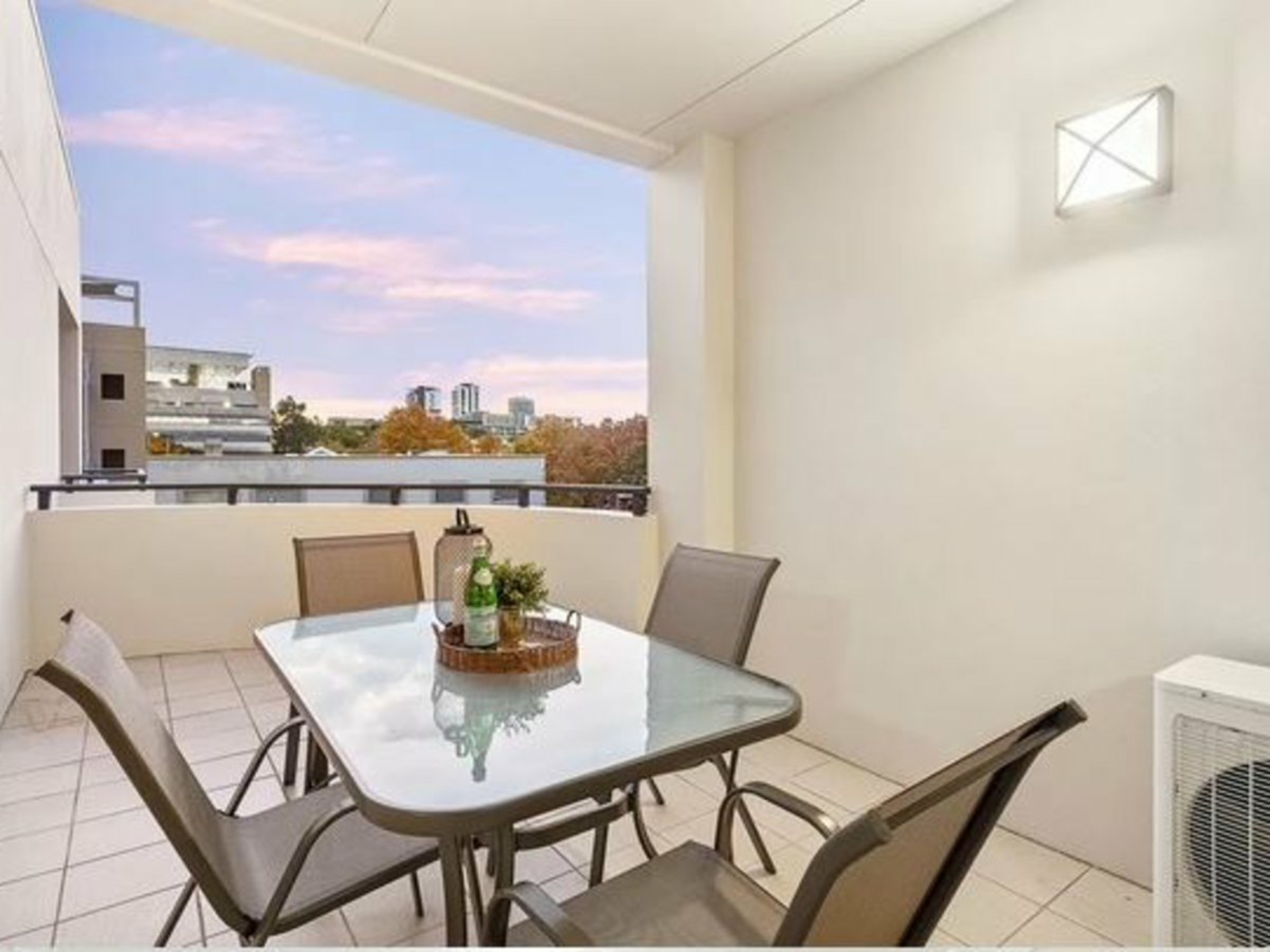 Apartment 28/121-123 Hill Street — photo 5 of 11