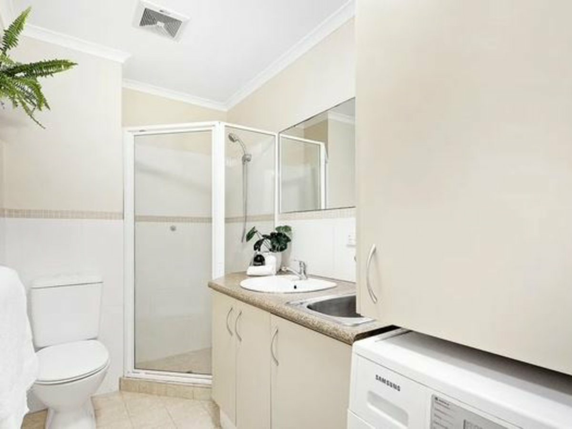 Apartment 28/121-123 Hill Street — photo 8 of 11