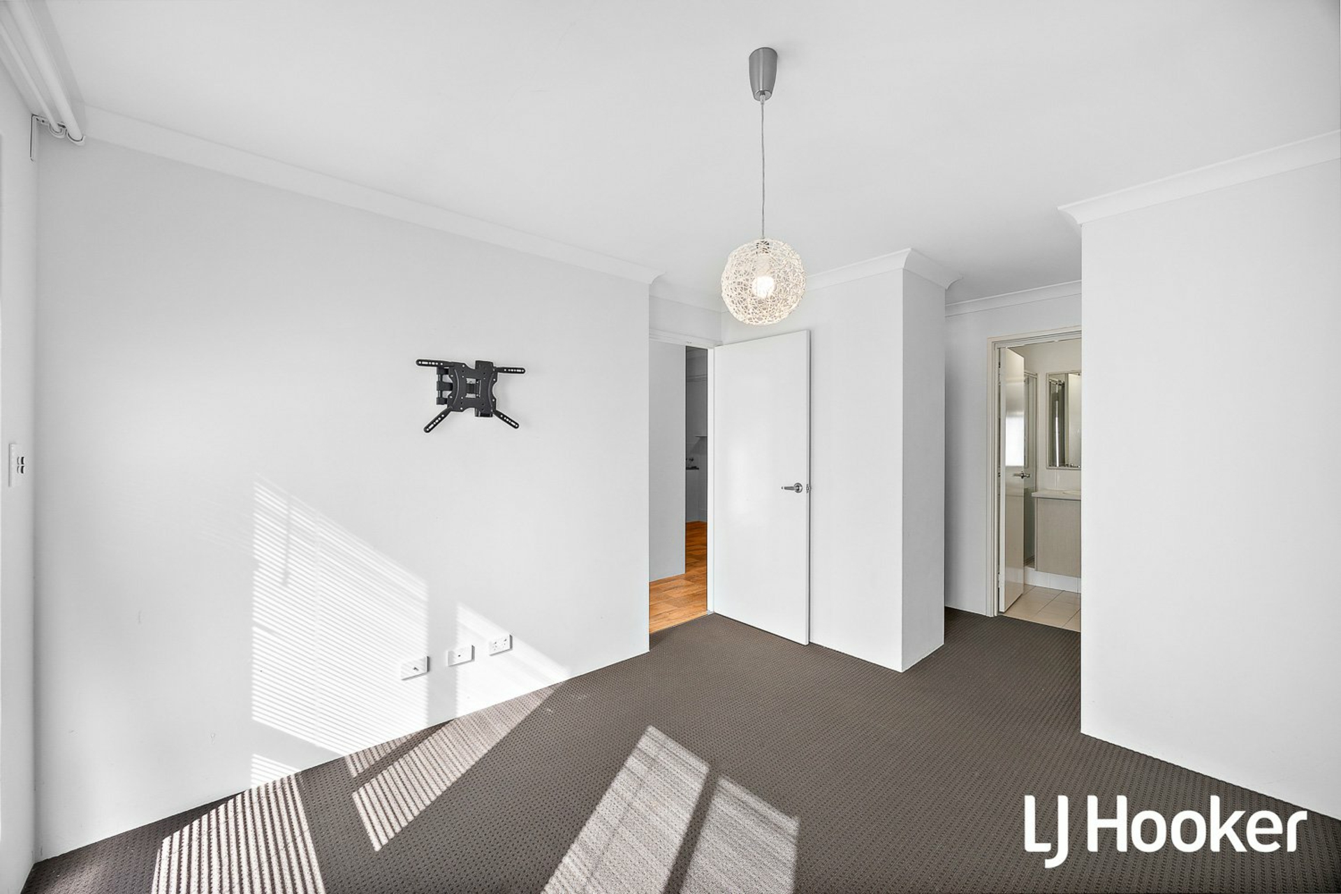 18 Walden street — photo 14 of 29