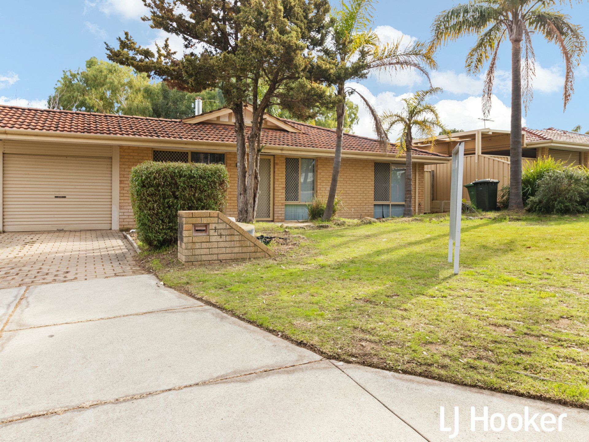 11 Cessford Close — photo from LJ Hooker Kwinana