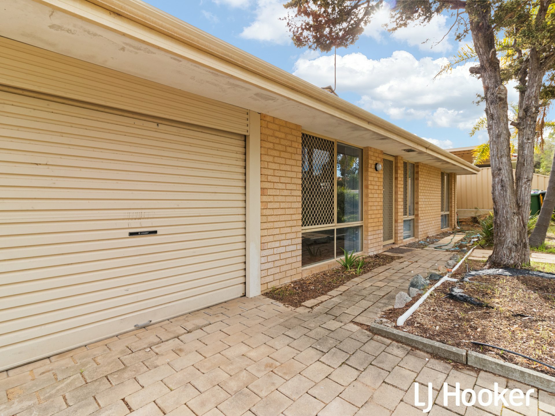 11 Cessford Close — photo 2 of 15