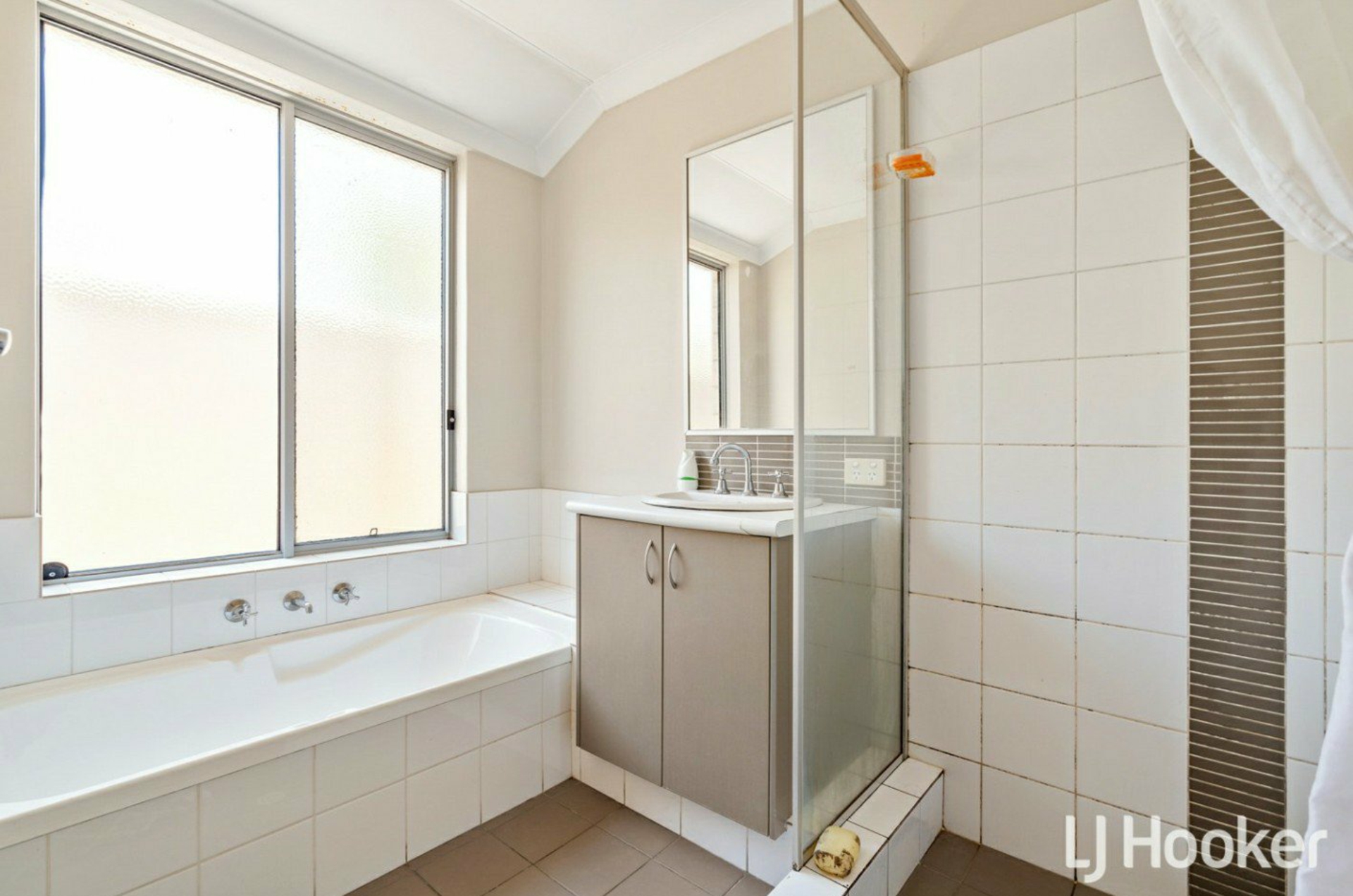 24 Clarinda Avenue — photo 14 of 21