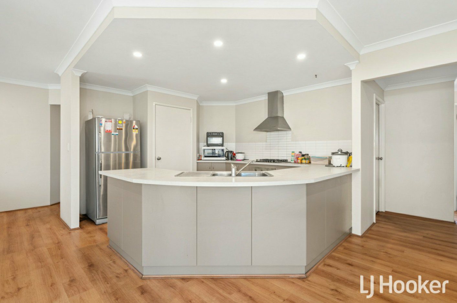 24 Clarinda Avenue — photo 4 of 20