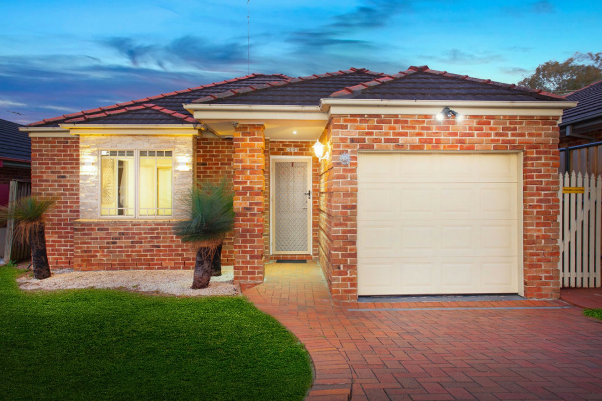 15 Majestic Drive, STANHOPE GARDENS